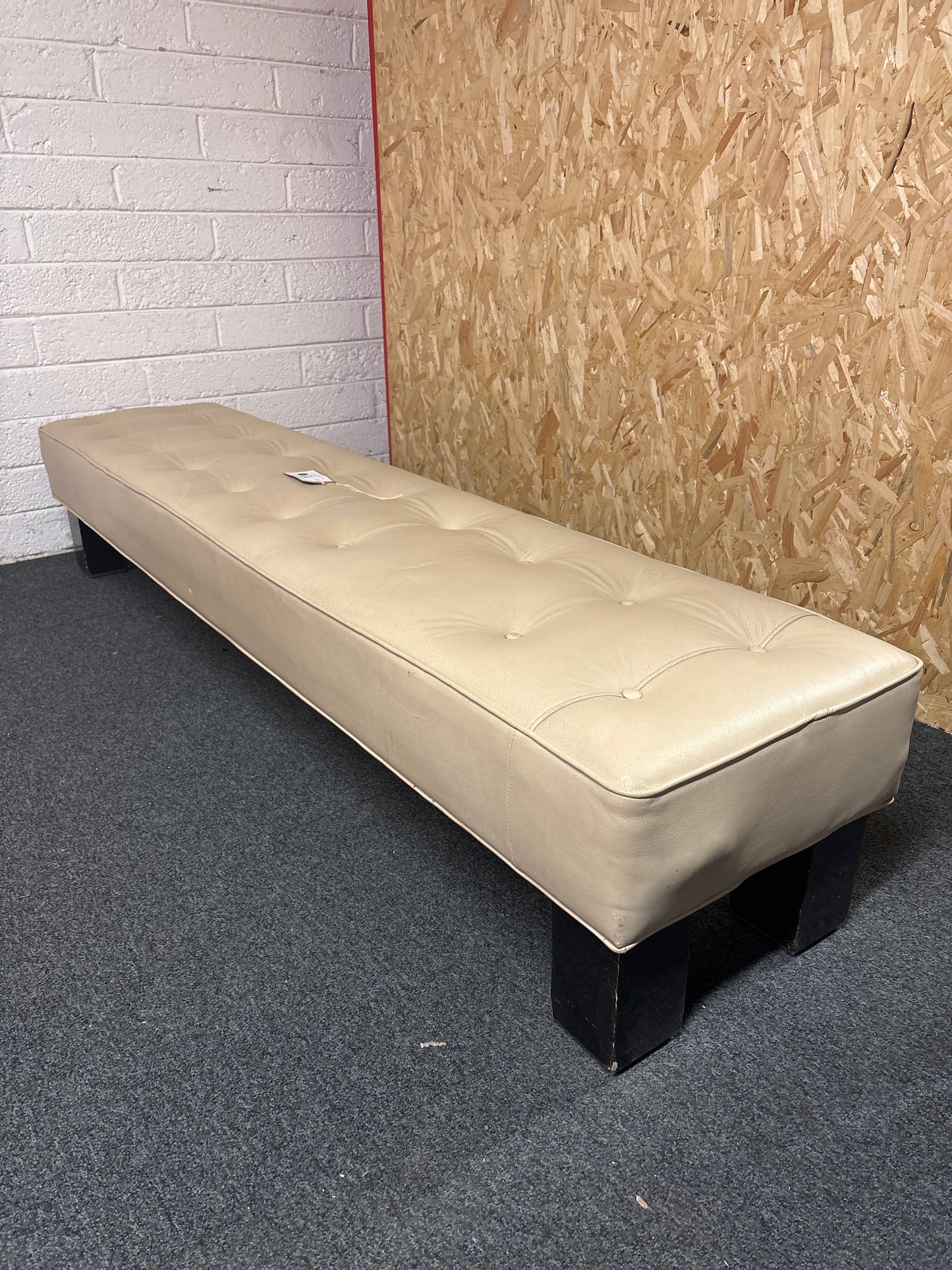 Long cream leather bench (2 meters long), soldi wood frame 1325