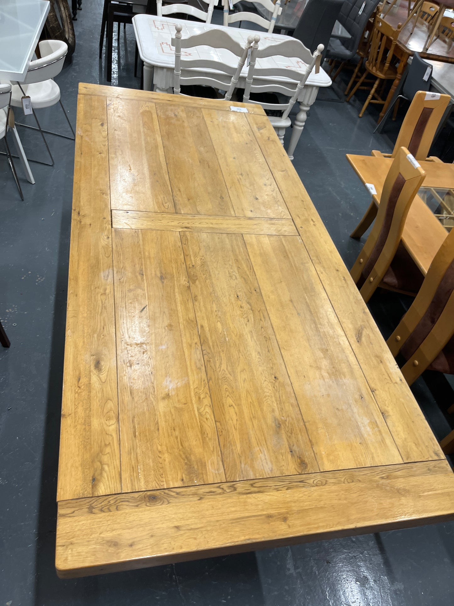 Large solid oak 8ft kitchen table 132 5