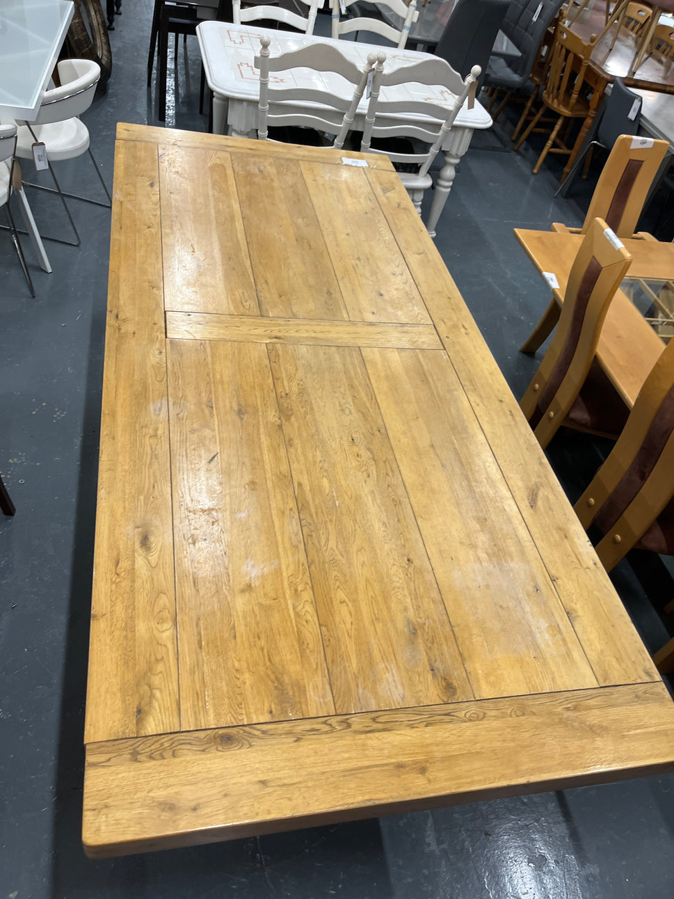 Large solid oak 8ft kitchen table 132 5