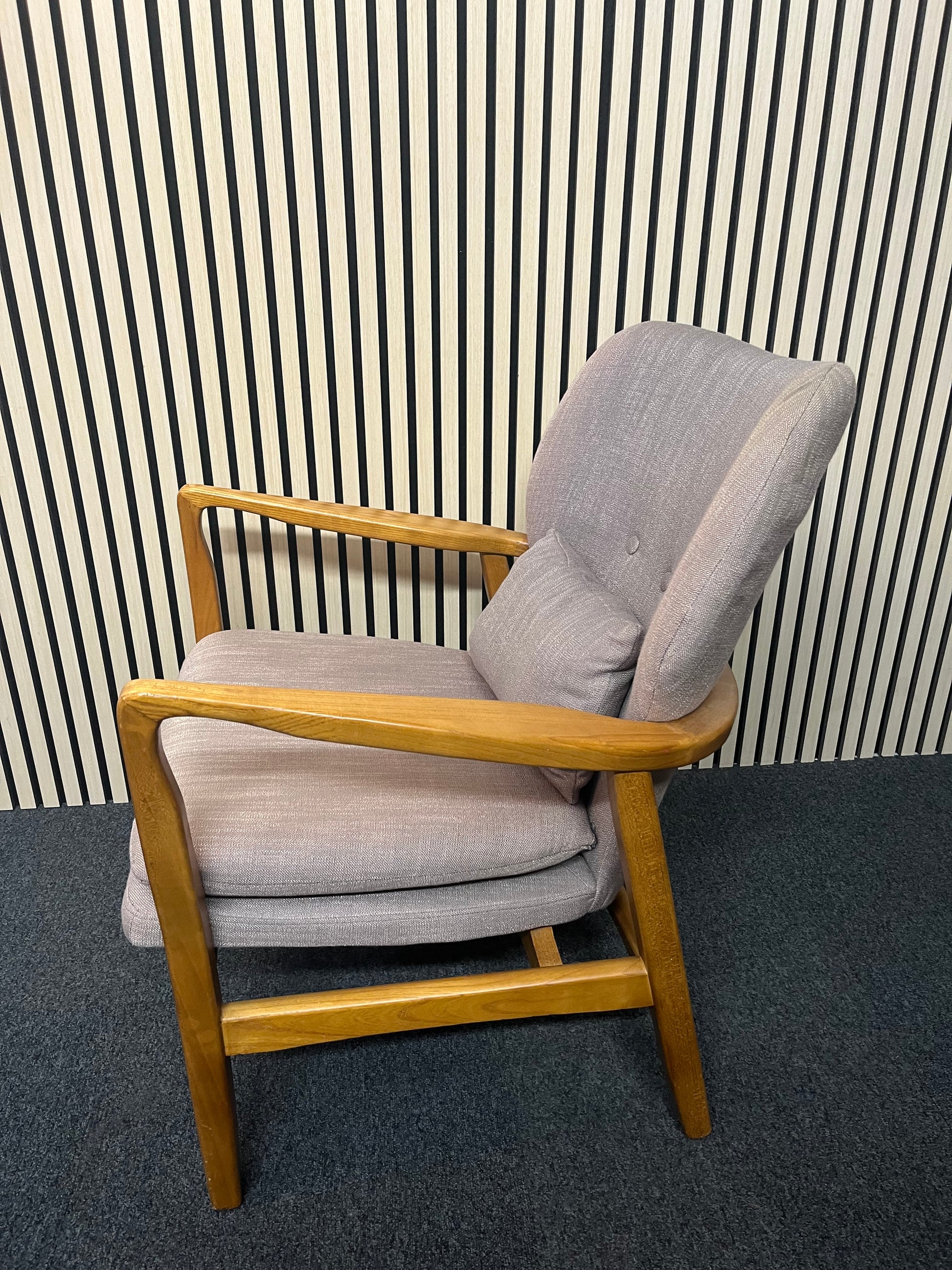 Retro armchairs, solid wood, light brown fabric 2325