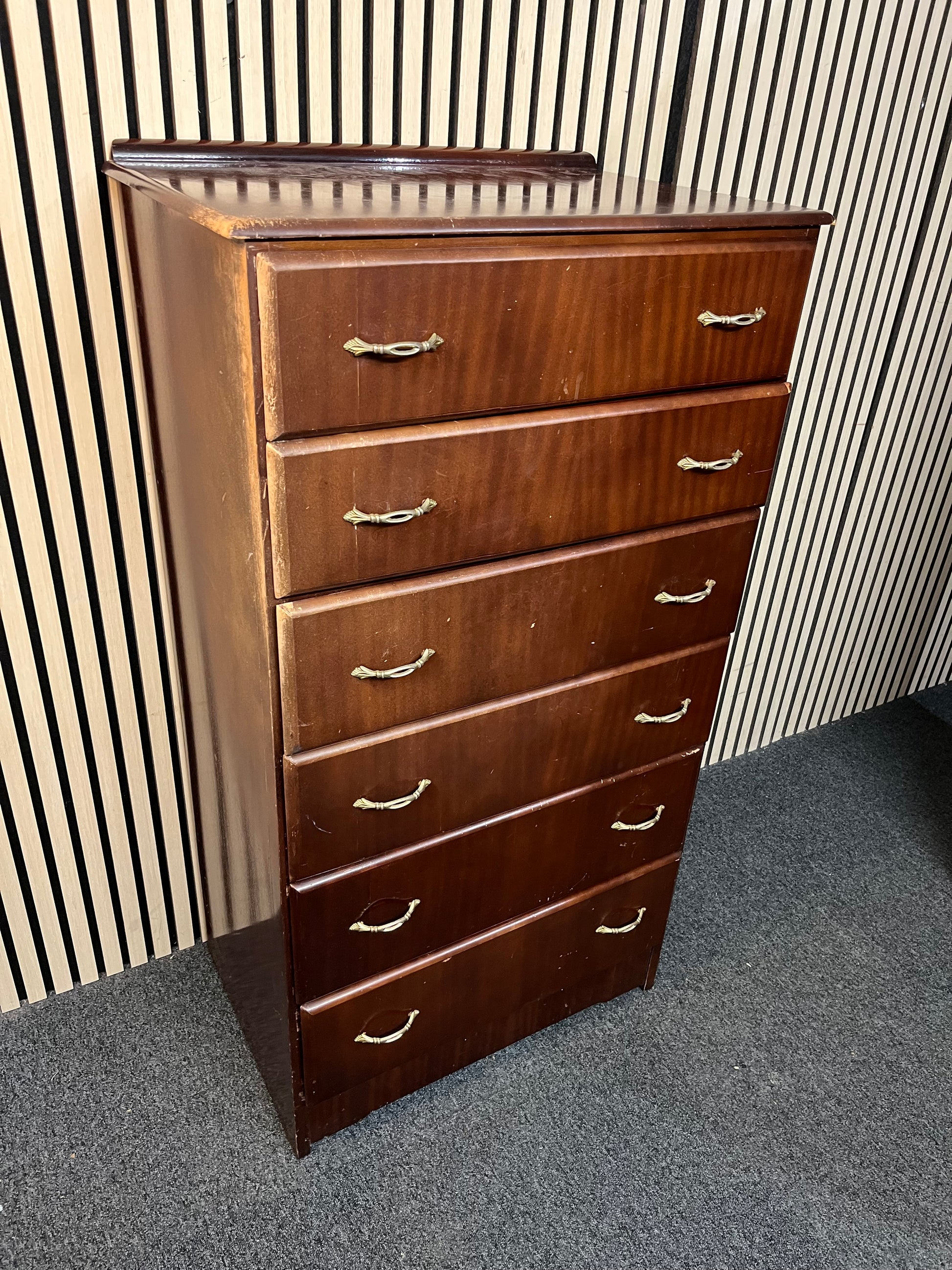 Mahogany chest of drawers (H 128 x W 68 x W 45 cm) 1226