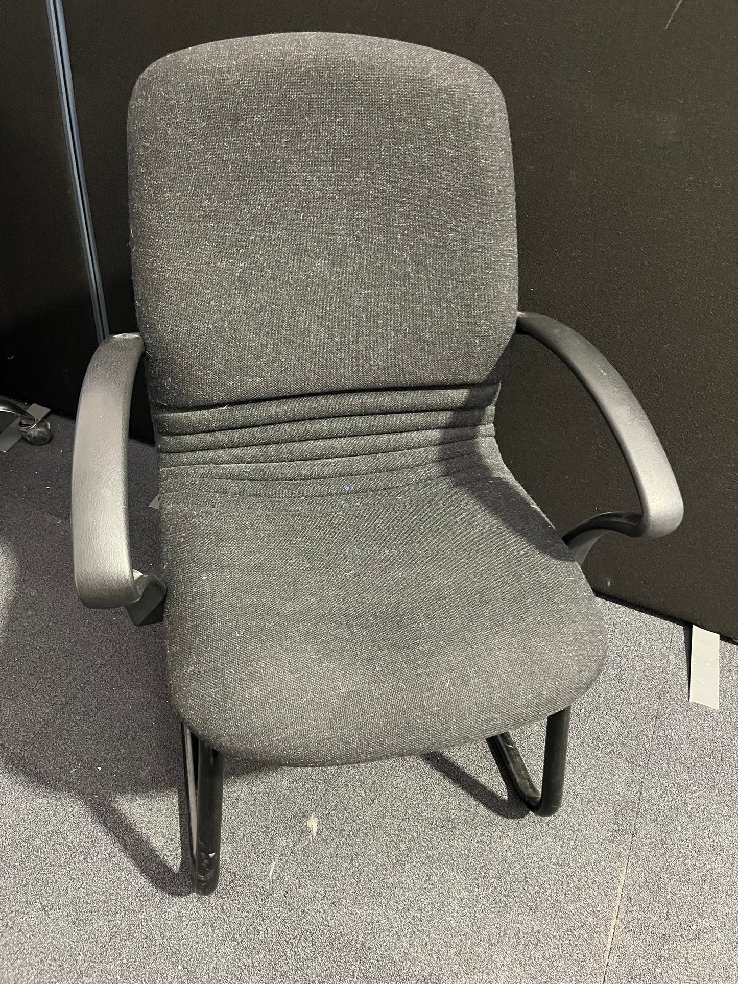 Charcoal medium back cantilever chair with arms
