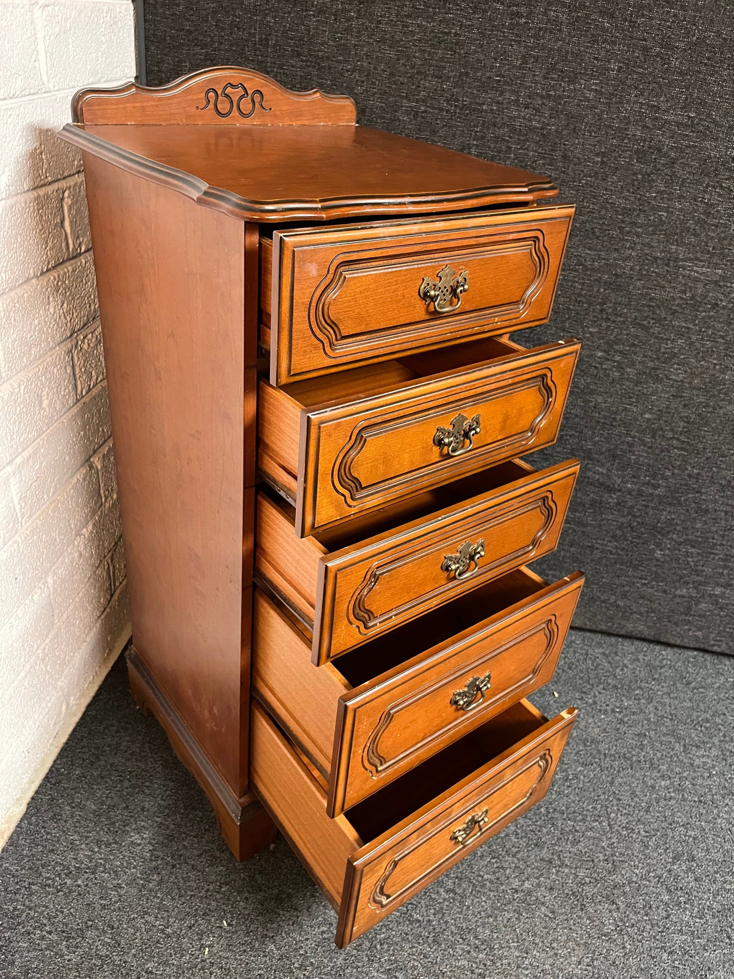 Tall Rossmore mahogany ornate 5 drawer tall boy with glass top protector 49Wx44Dx111H cm 2225