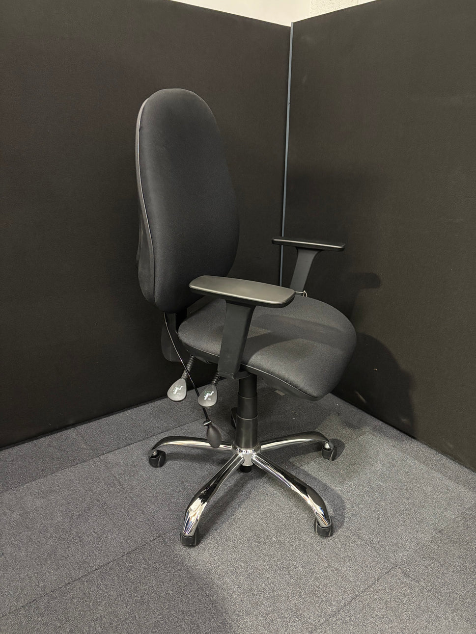 Jota ergo 24hr ergonomic asynchro task chair with height adjustable arms