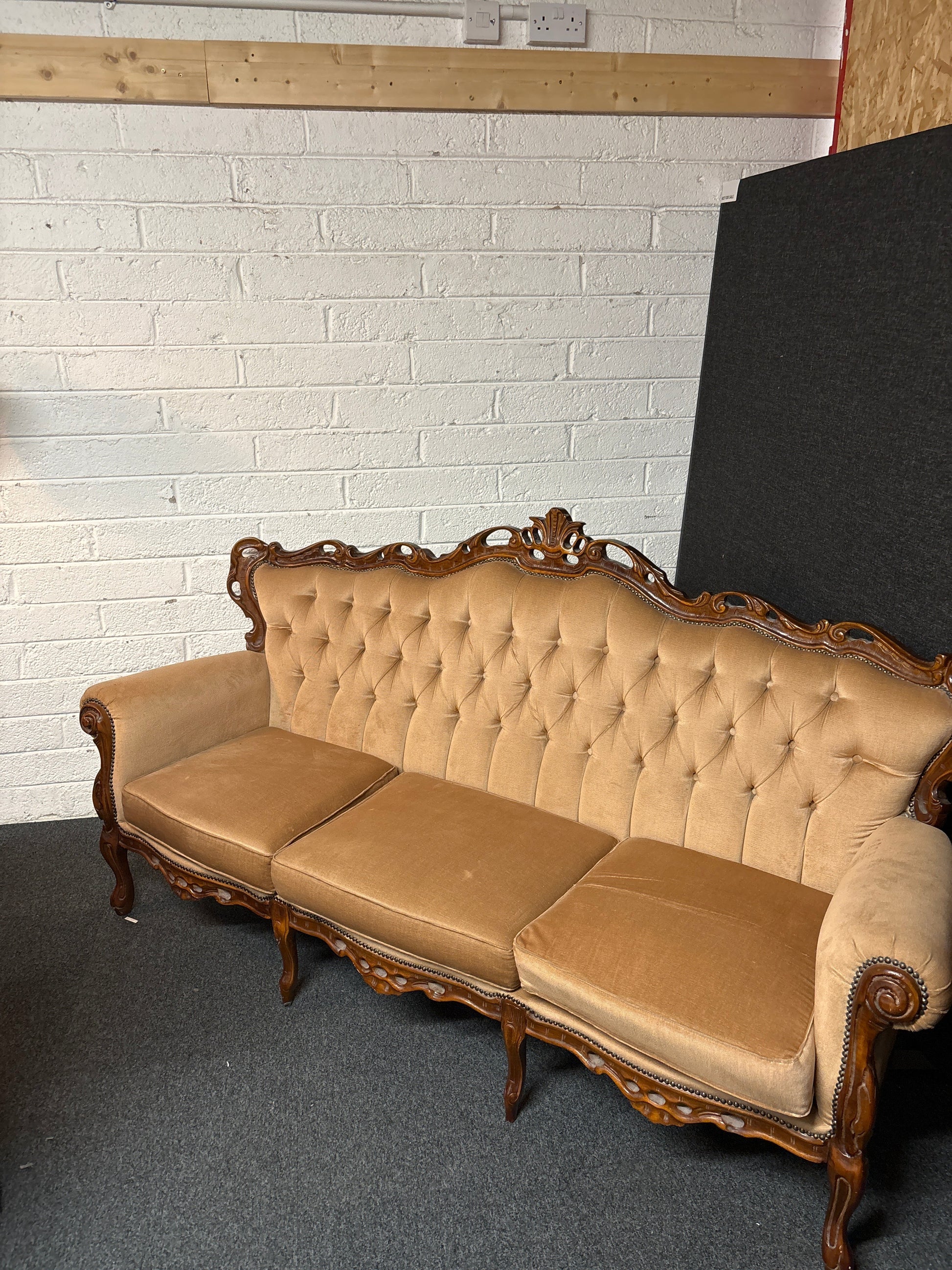 3+1+1 Mahogany Framed light brown button back Suite