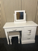 Switch Four-drawer wooden vanity with matching stool and swivel mirror. (H 80 x W 102 x D 45 cm)  44149 2 image
