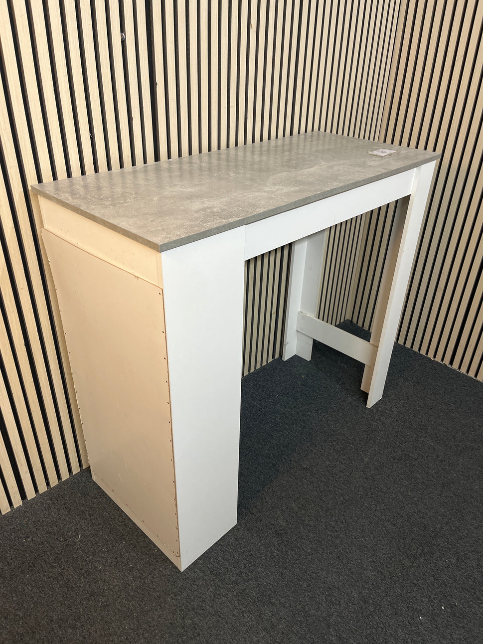 Tall white laminate breakfast bar (H 104 x W 116 x D 50 cm) 43756