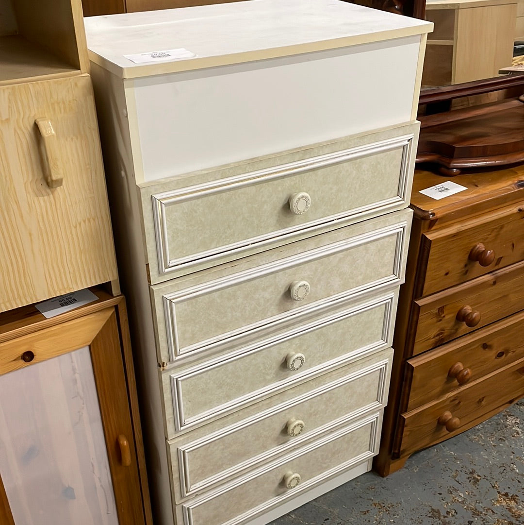 White wooden 5 dwr chest of dwrs