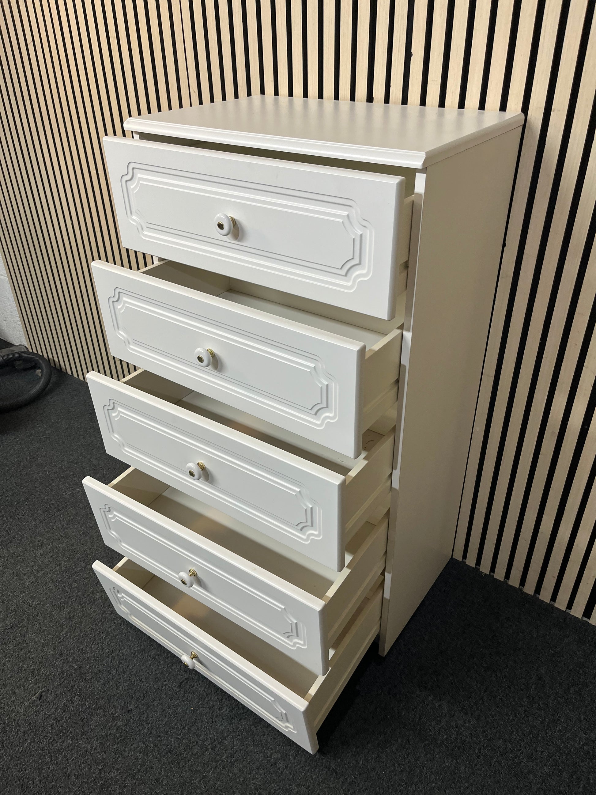 White laminate tall 5 drawer slim tall boy (H 114 x W 61 x D 40 cm) 43447