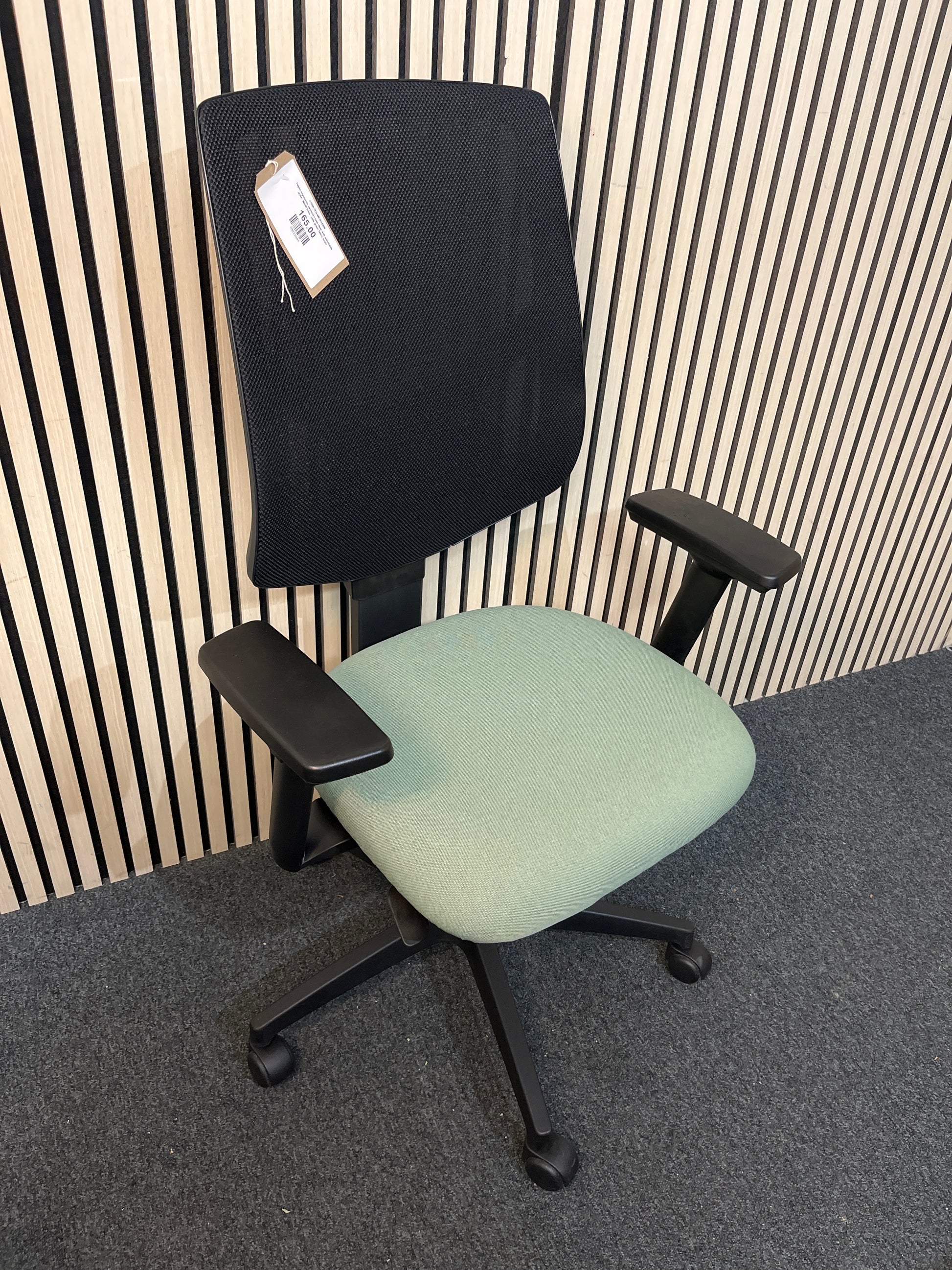 Tegan ergonomic asynchro task chair with adjustable arms - Mesh back - jade green fabric seate