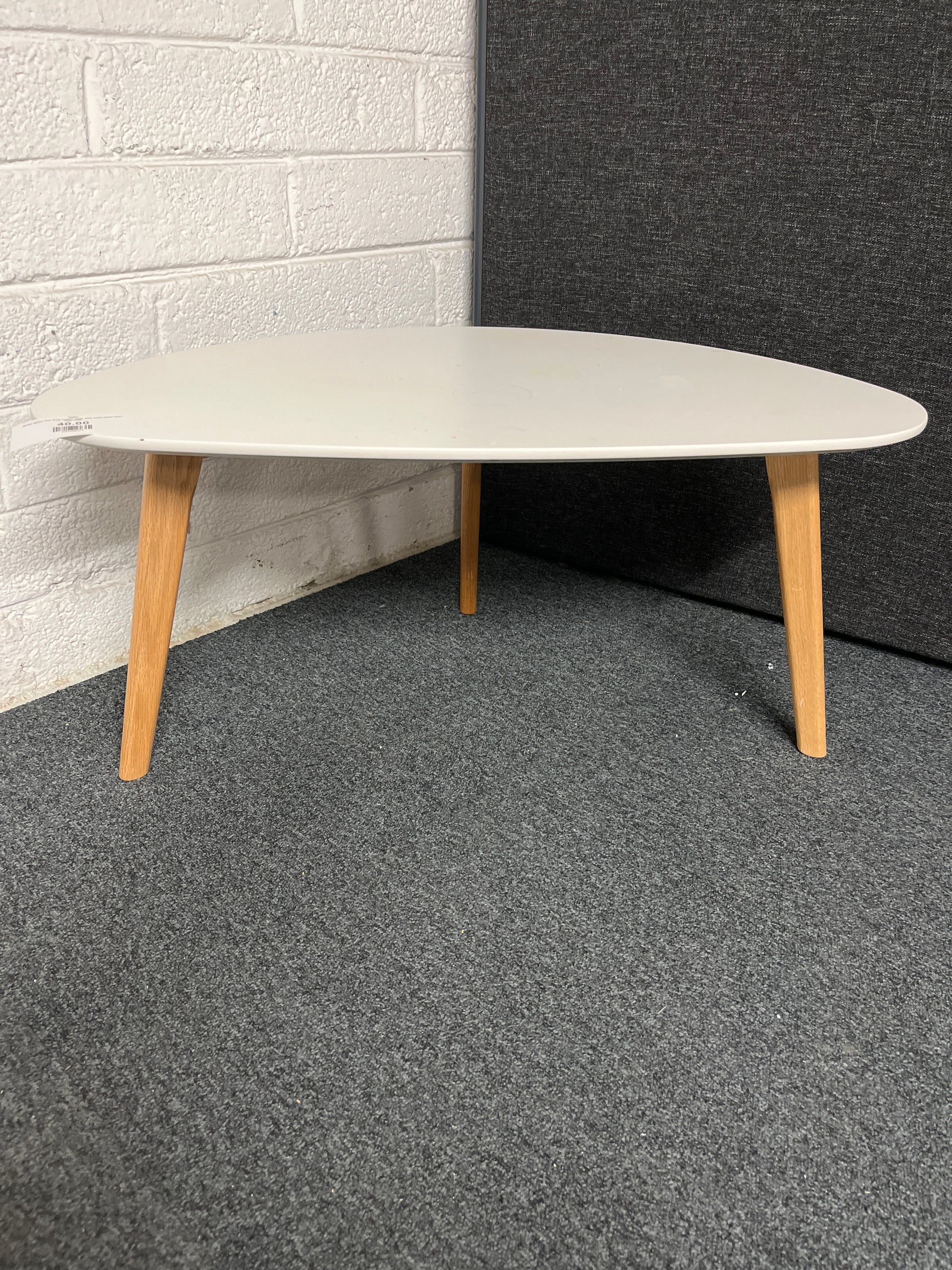 White gloss tear drop coffee table with solid wood stem legs ( H 720 x W 610 x D 460 mm) 3125