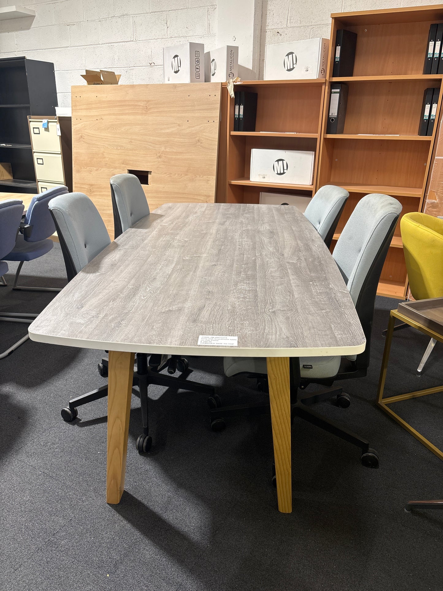 Large boardroom table
Grey Oak
2.2m x 1m