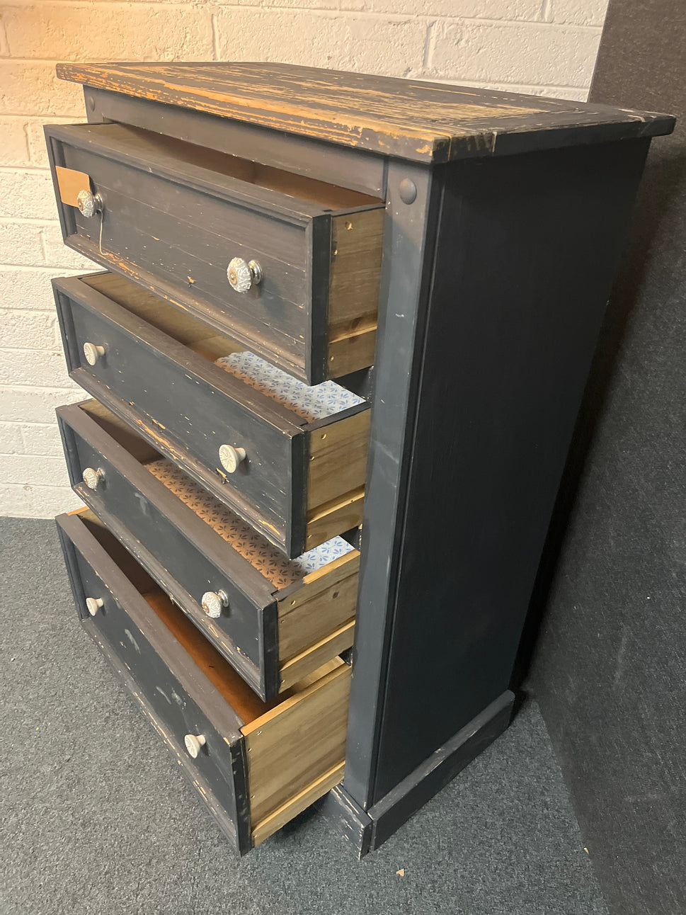 Tall pine 4 drawer chest of drawers (H 130 x W 92 x D 49 cm) 3225