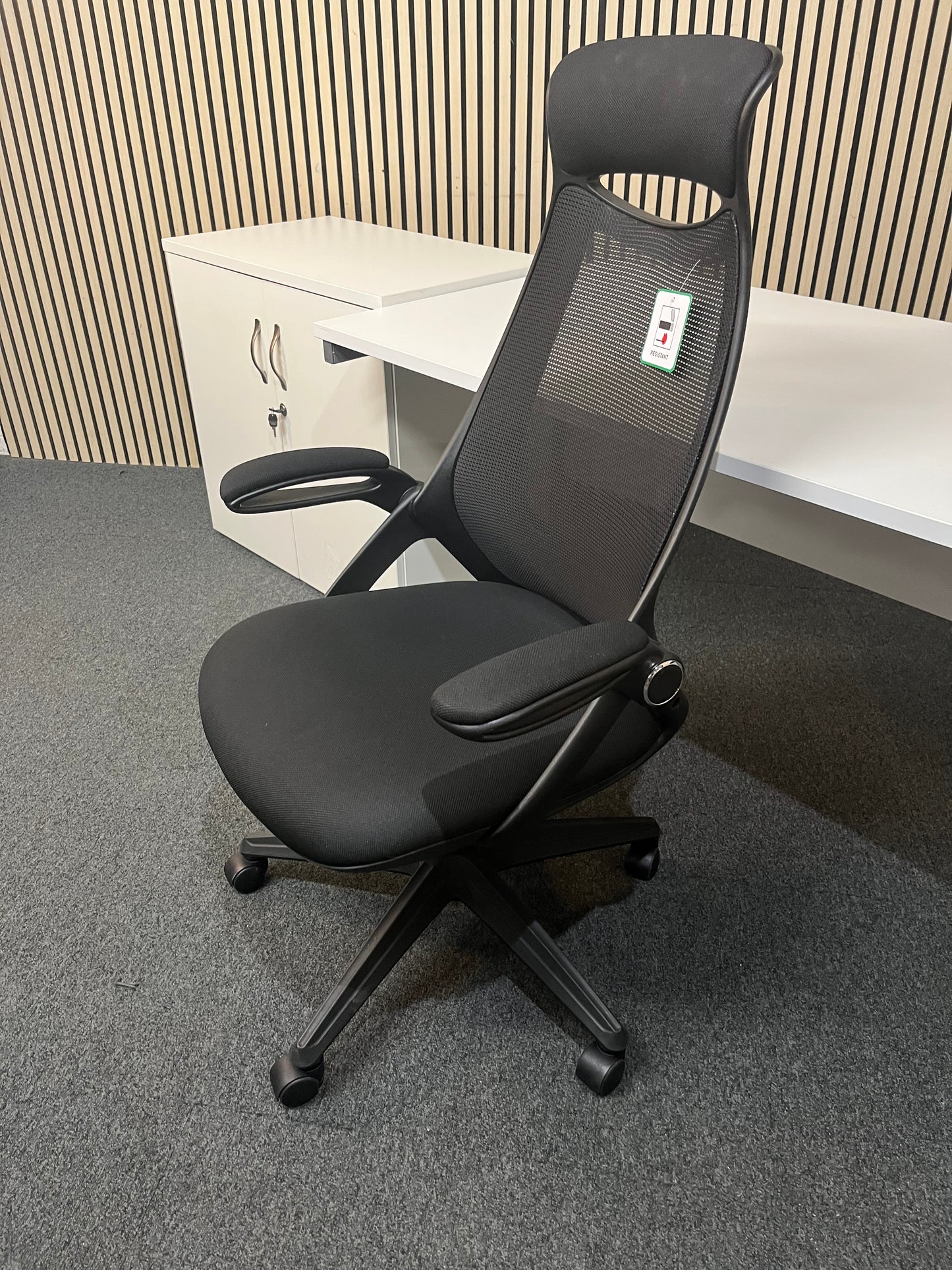 Luxury 4-Person Office Bundle