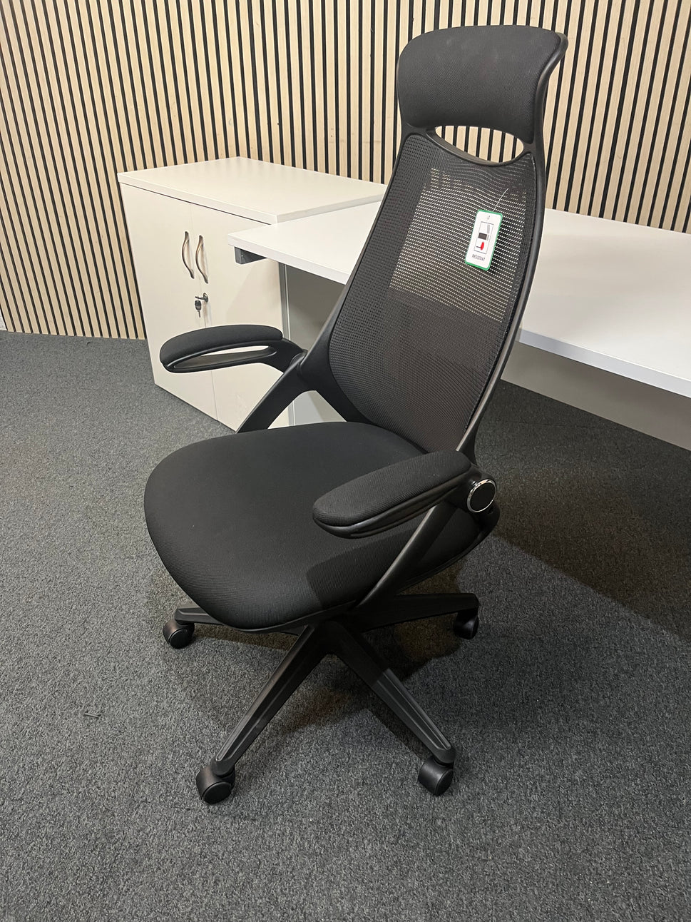 Luxury 4-Person Office Bundle