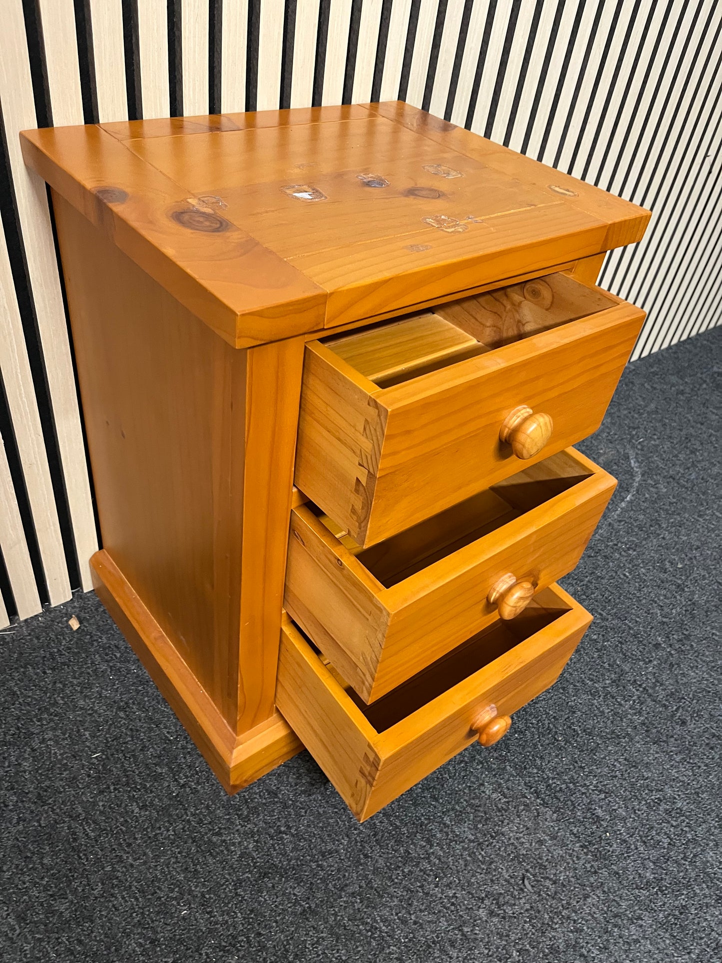 Pine 3 drawer bedside locker  2325
