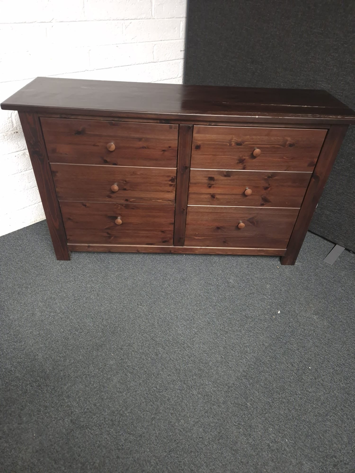 Solid dark wood stained 6 drawer sideboard (H 840 x W 1450 x D 450 mm) 1225