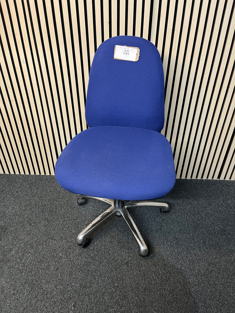 Used blue fabric vantage style chair - no arms   3425