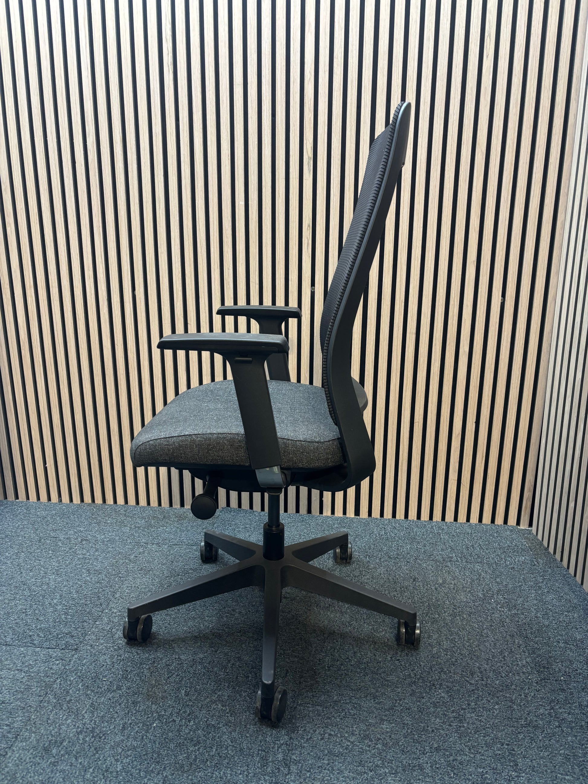NEW Lennon Black mesh back 3 lever  multifunction executive swivel chair with charcoal seat and height adjustable arms. LARGE QTYS AVAILABLE. PRICE INC VAT AT 23%