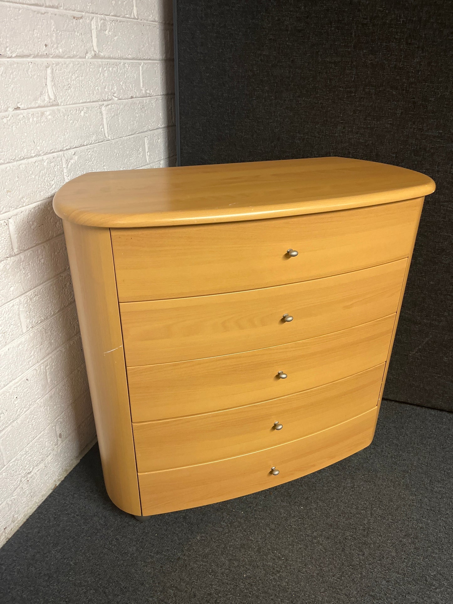 5 drawer bow fronted tall chest of drawers in beech (H 100 x W 103 x D 47 cm) 3225