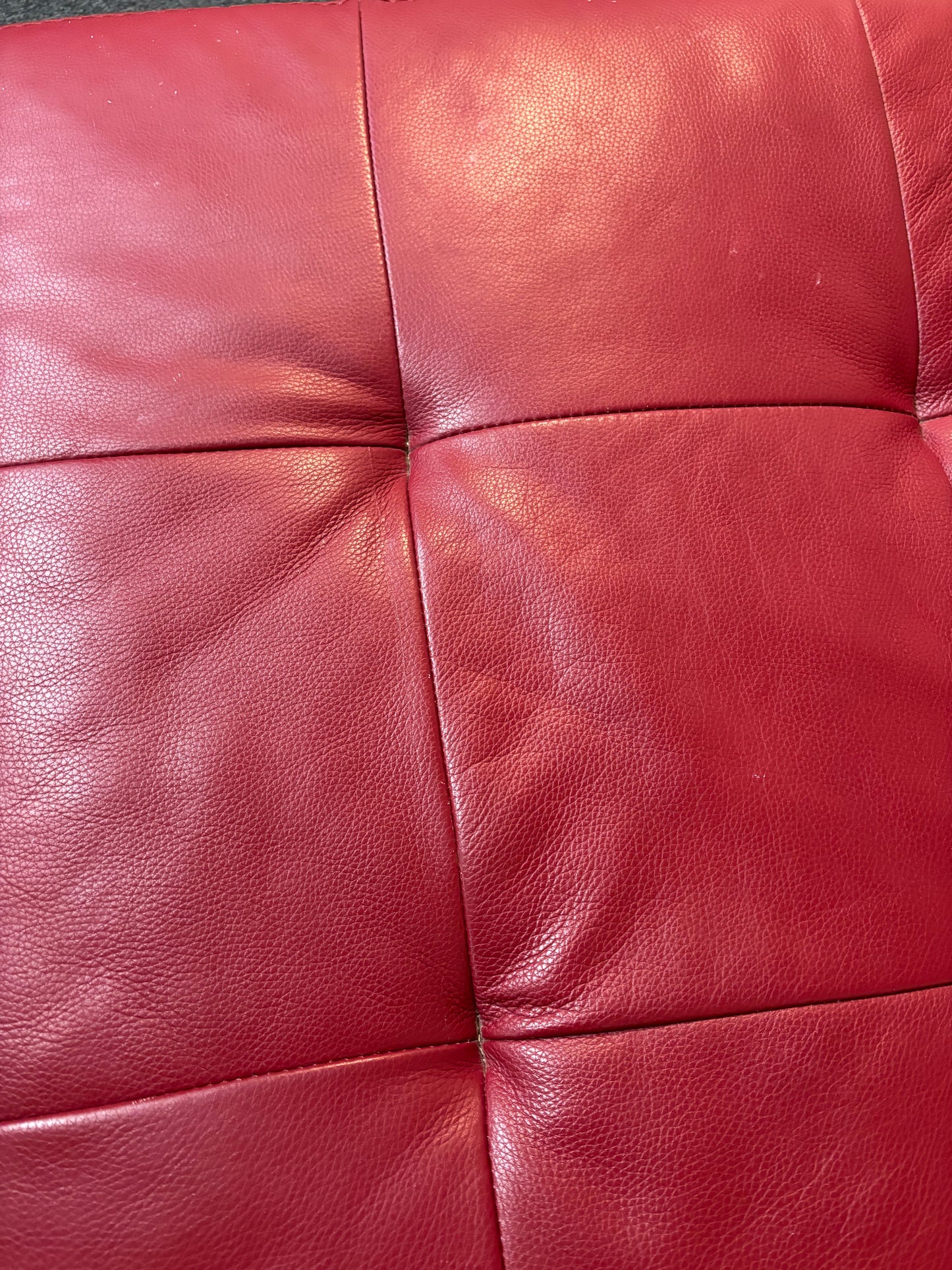 Real Italian wine leather lounger sofa with chrome metal frame. Dims 126Lx80D 2425