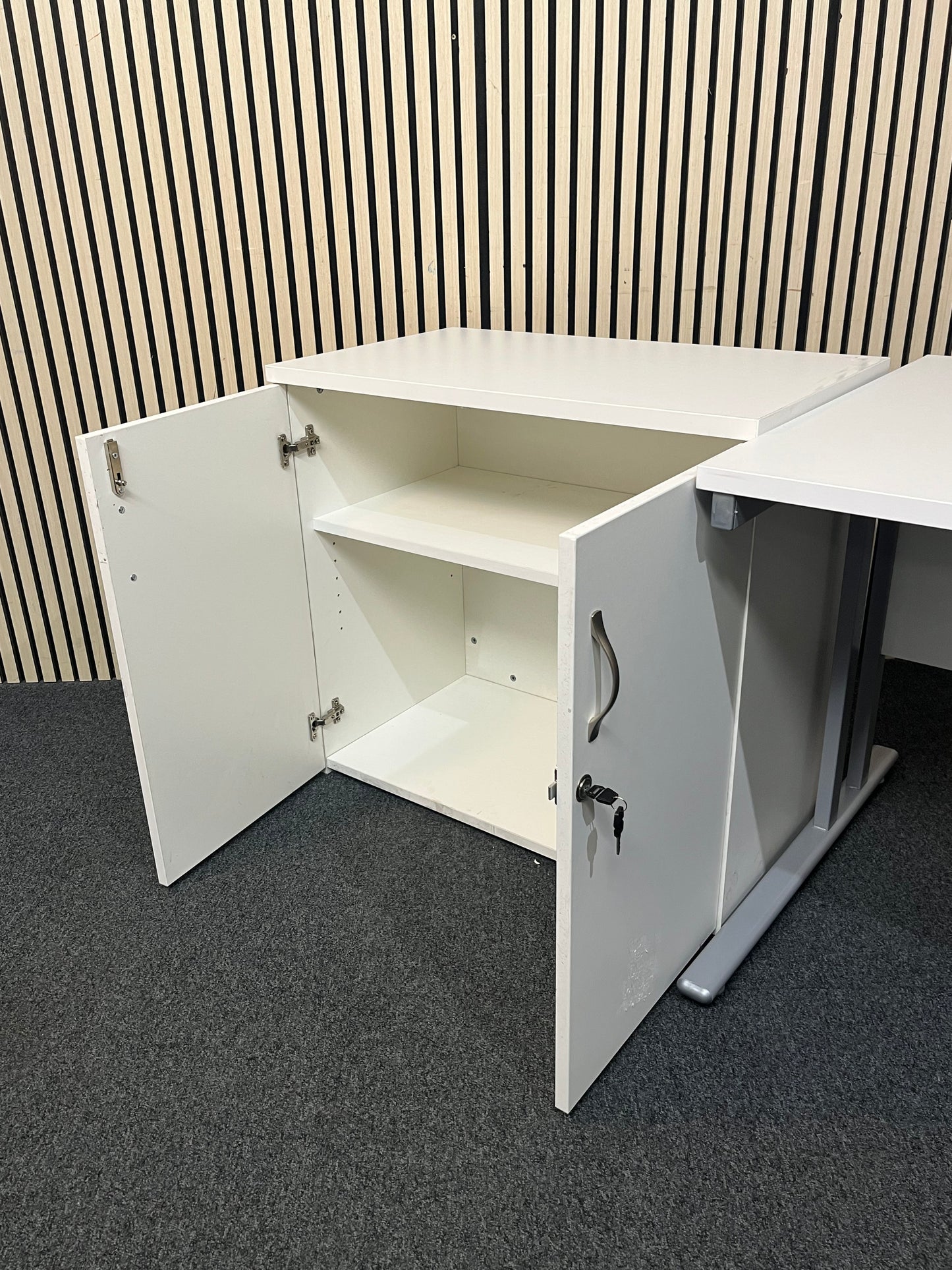 Luxury 4-Person Office Bundle