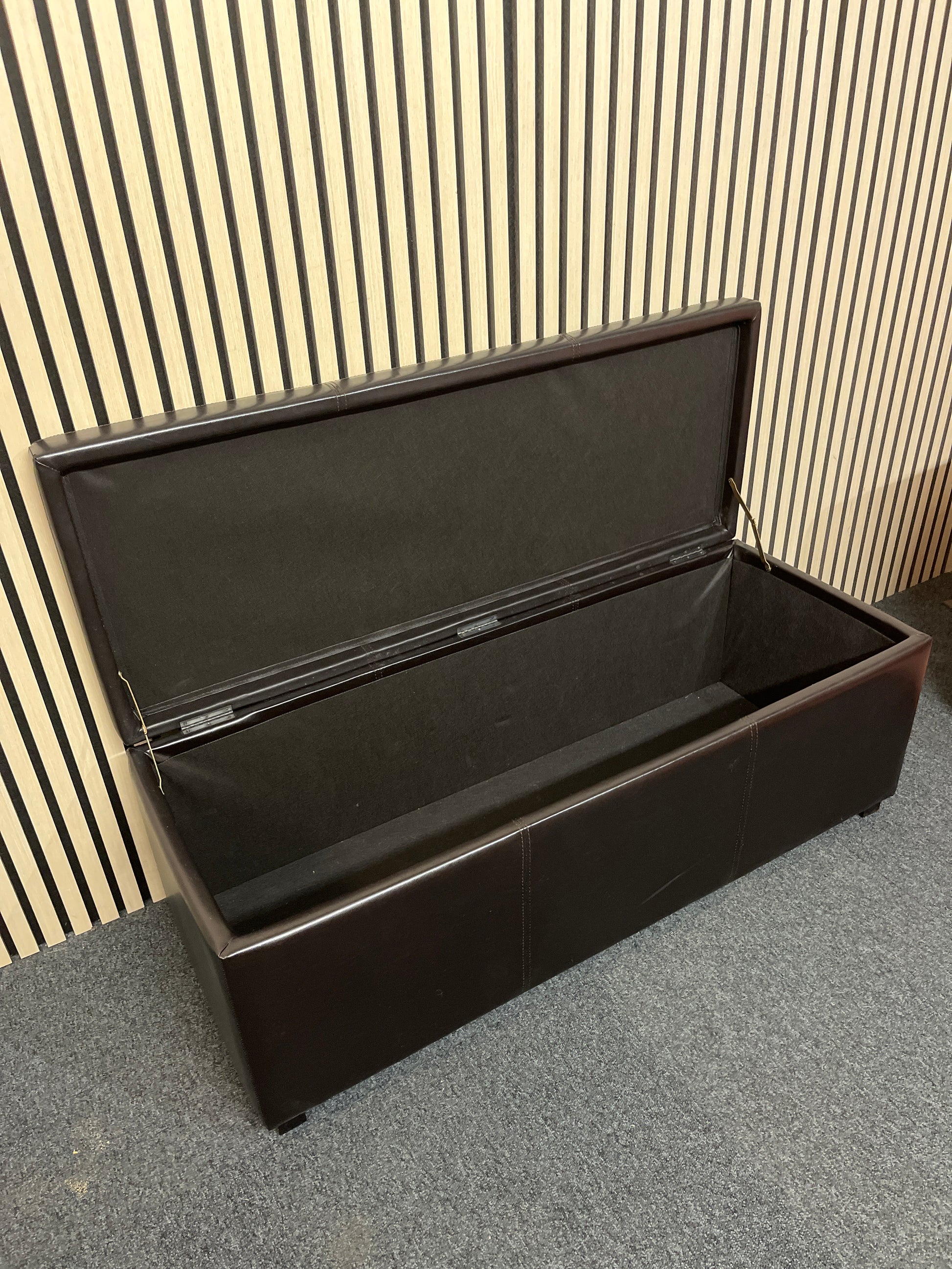 Black PU leatherette blanket box (H 42 x W 113 x D 44 cm)
