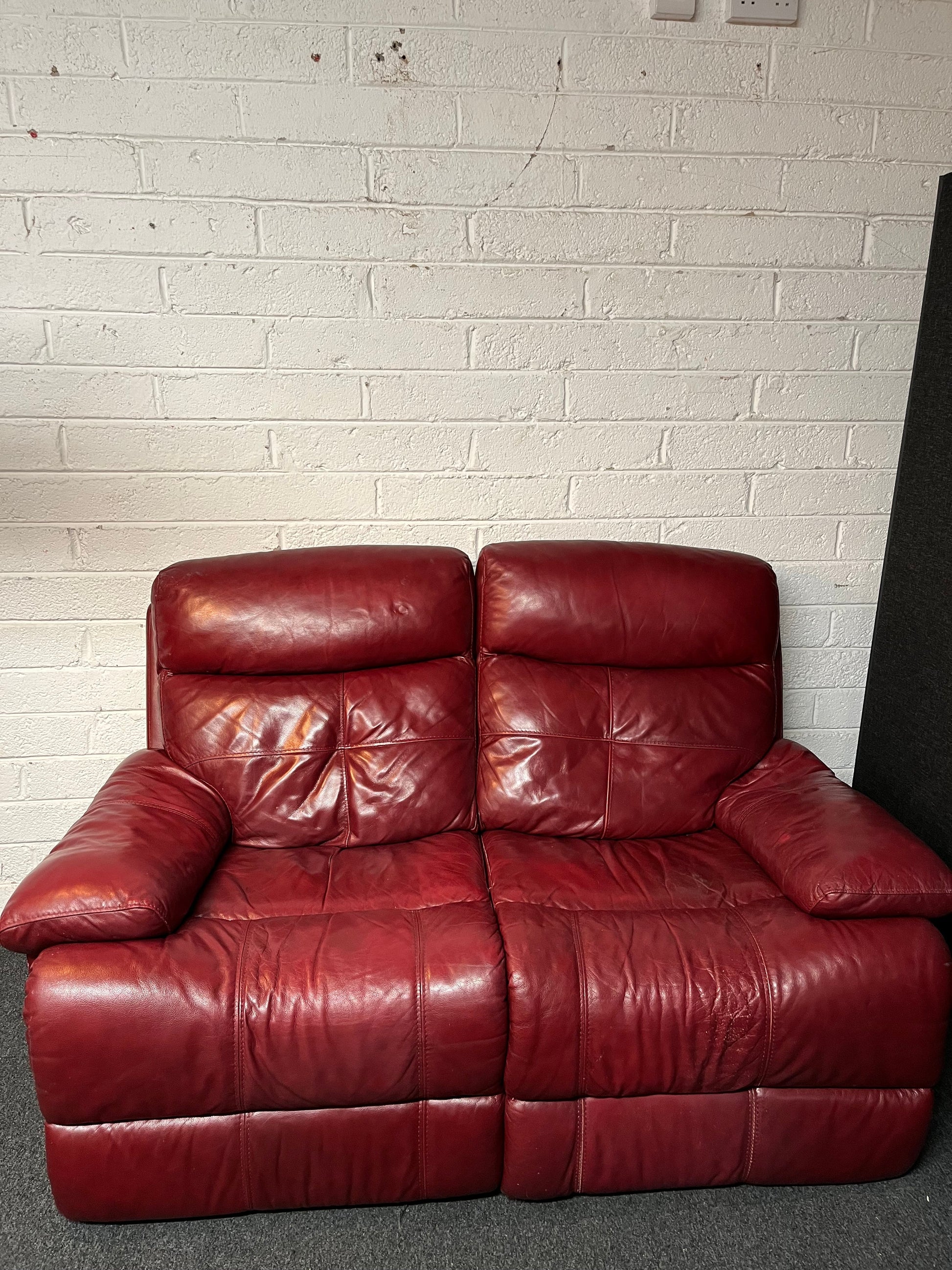 2 seater real wine leather recliner sofa 2225