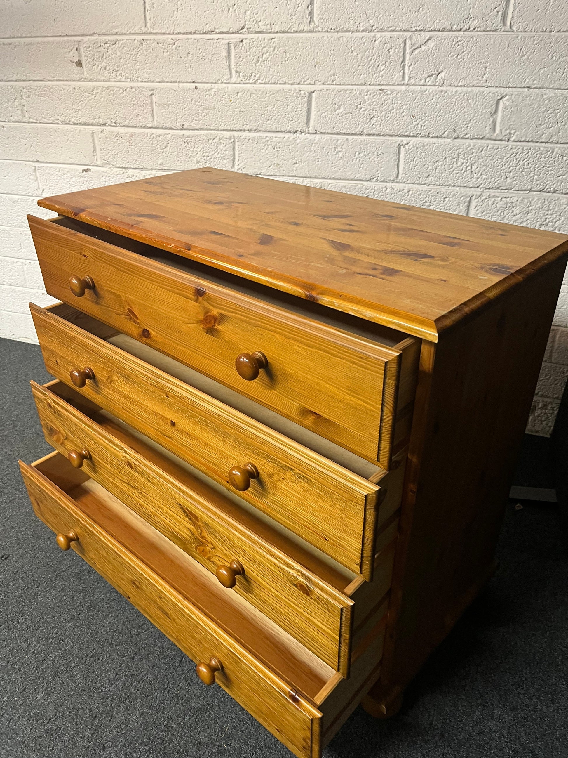 Solid pine 4 drawer chest of drawers (H 78 x W 44 x D 43 cm)  2225