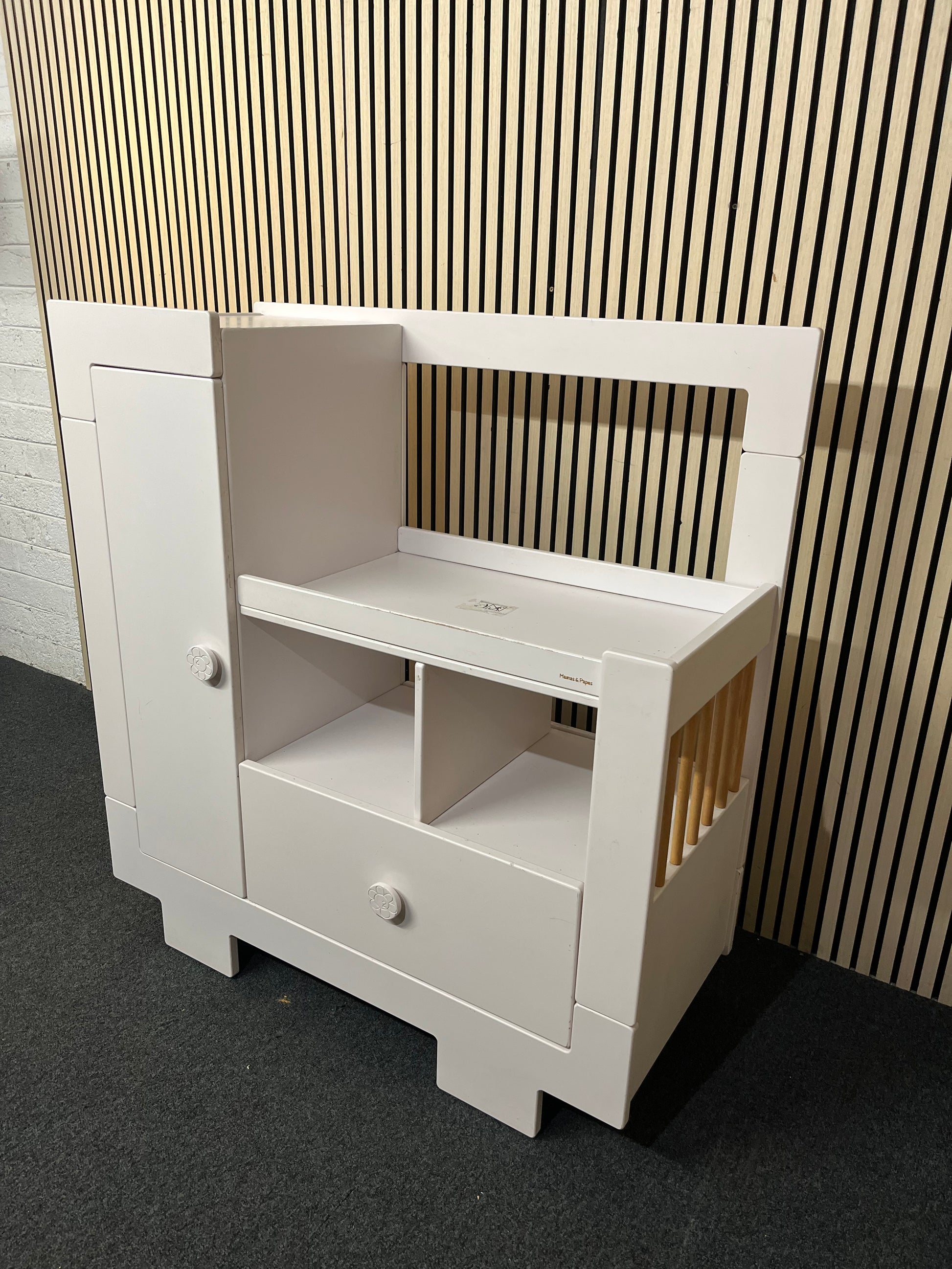 White laminate one drawer one door tiered baby changing unit (H 130 x W 120 x D 53 cm) 1126