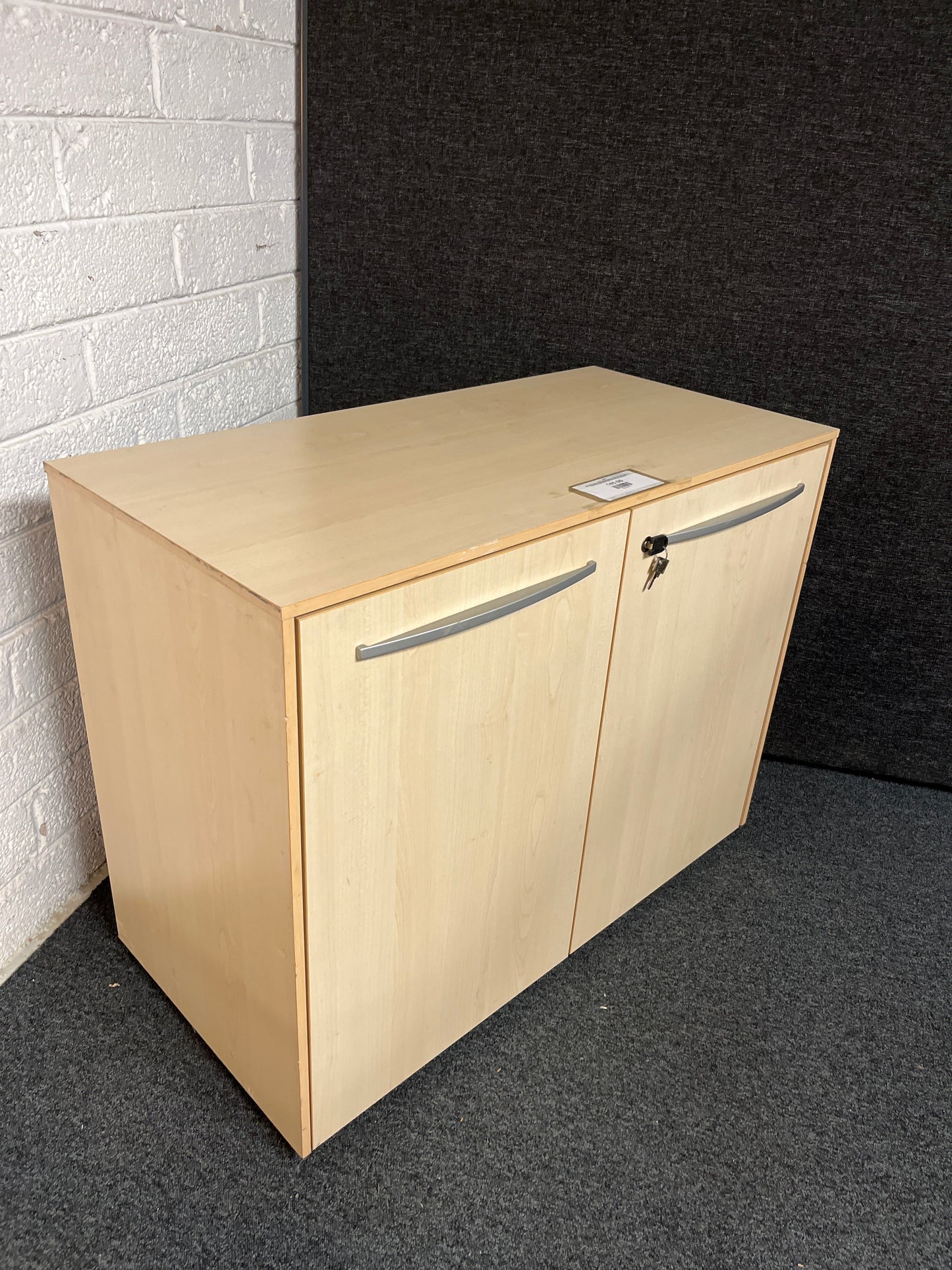 SECONDHAND Beech laminate 2 door storage unit (H 730 x W 930 x D 470 mm)