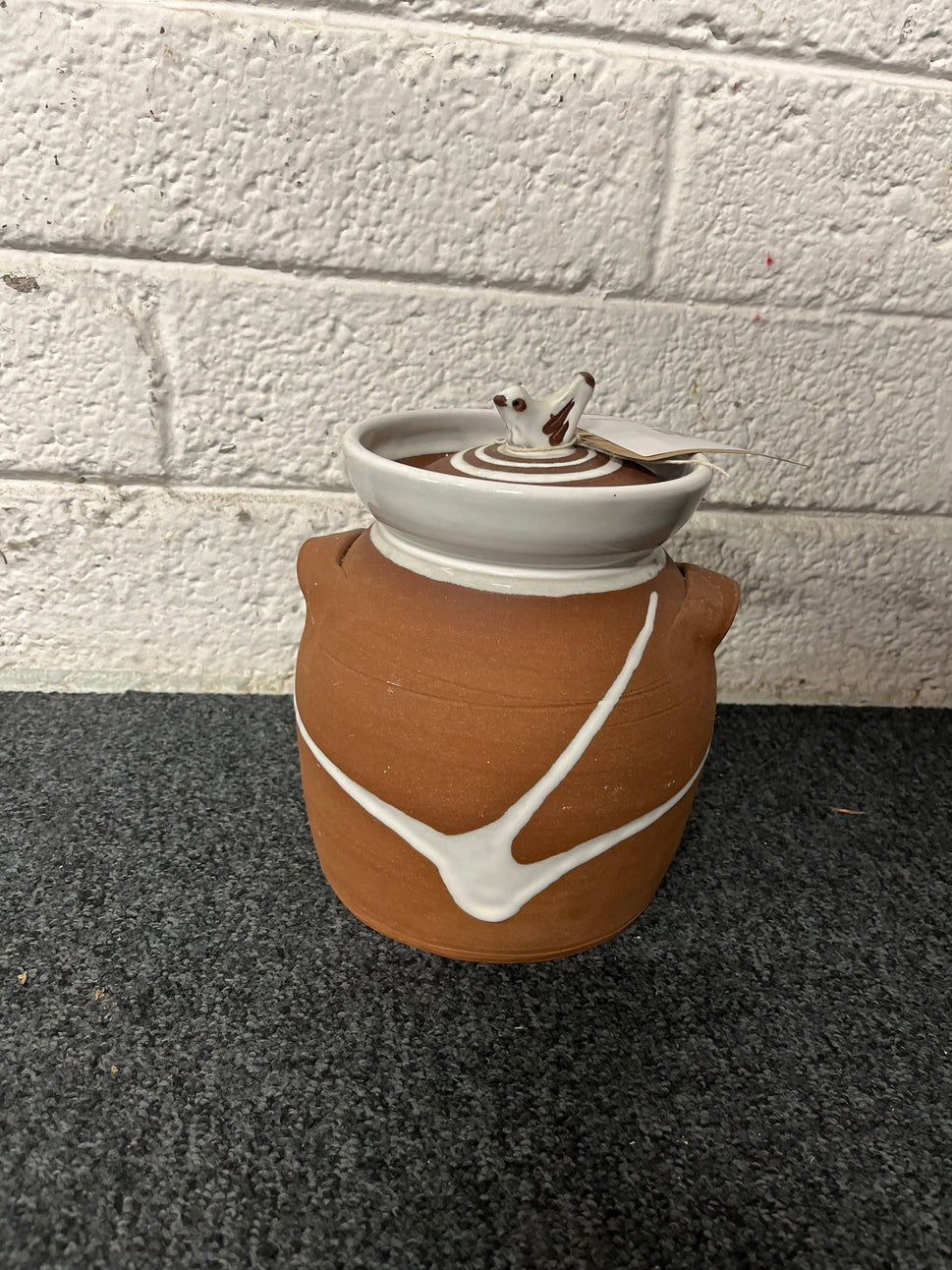 Stephen Pierce medium sized pot with bird design  1225