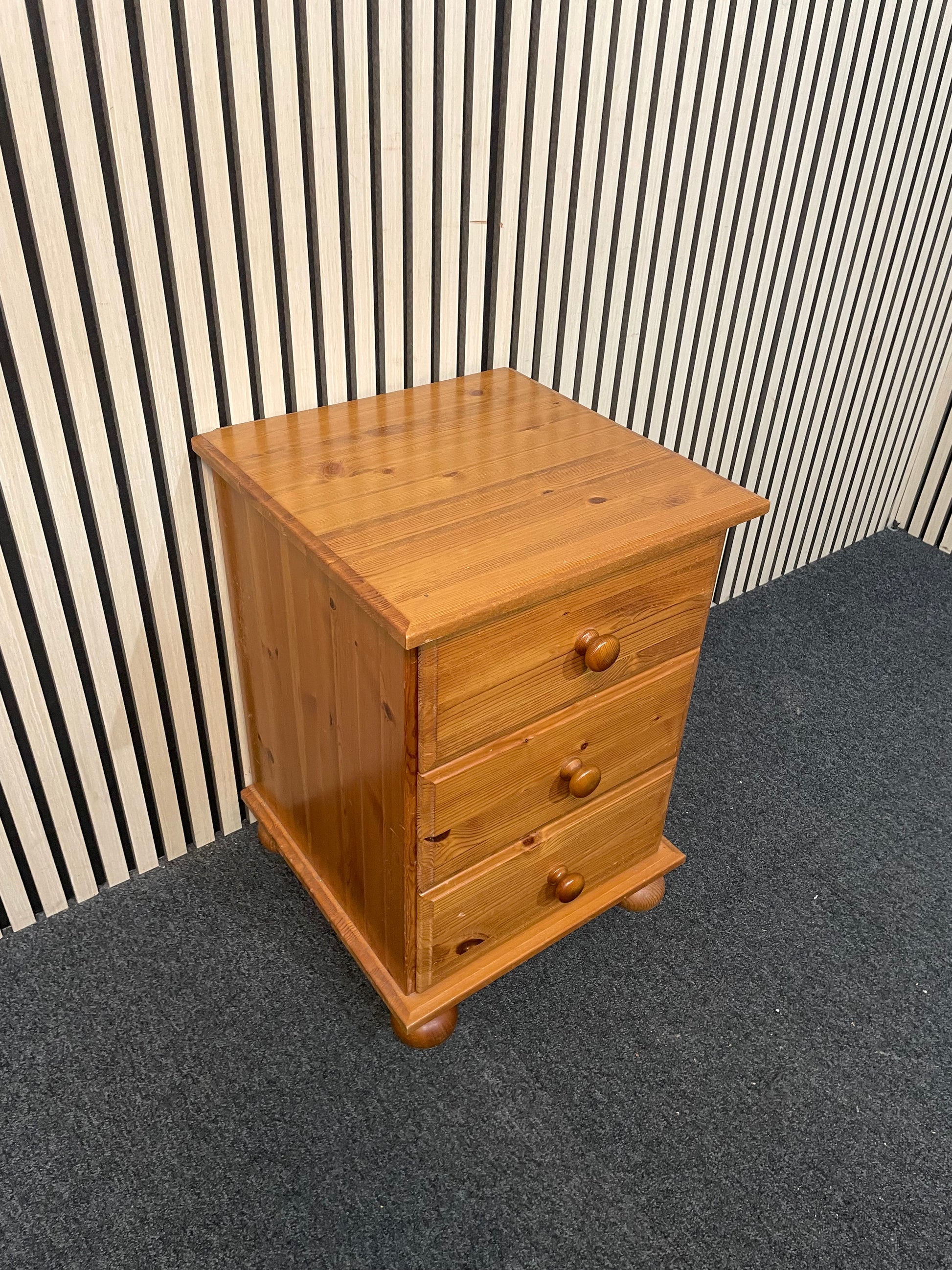 Pine 3 drawer bedside locker  2425