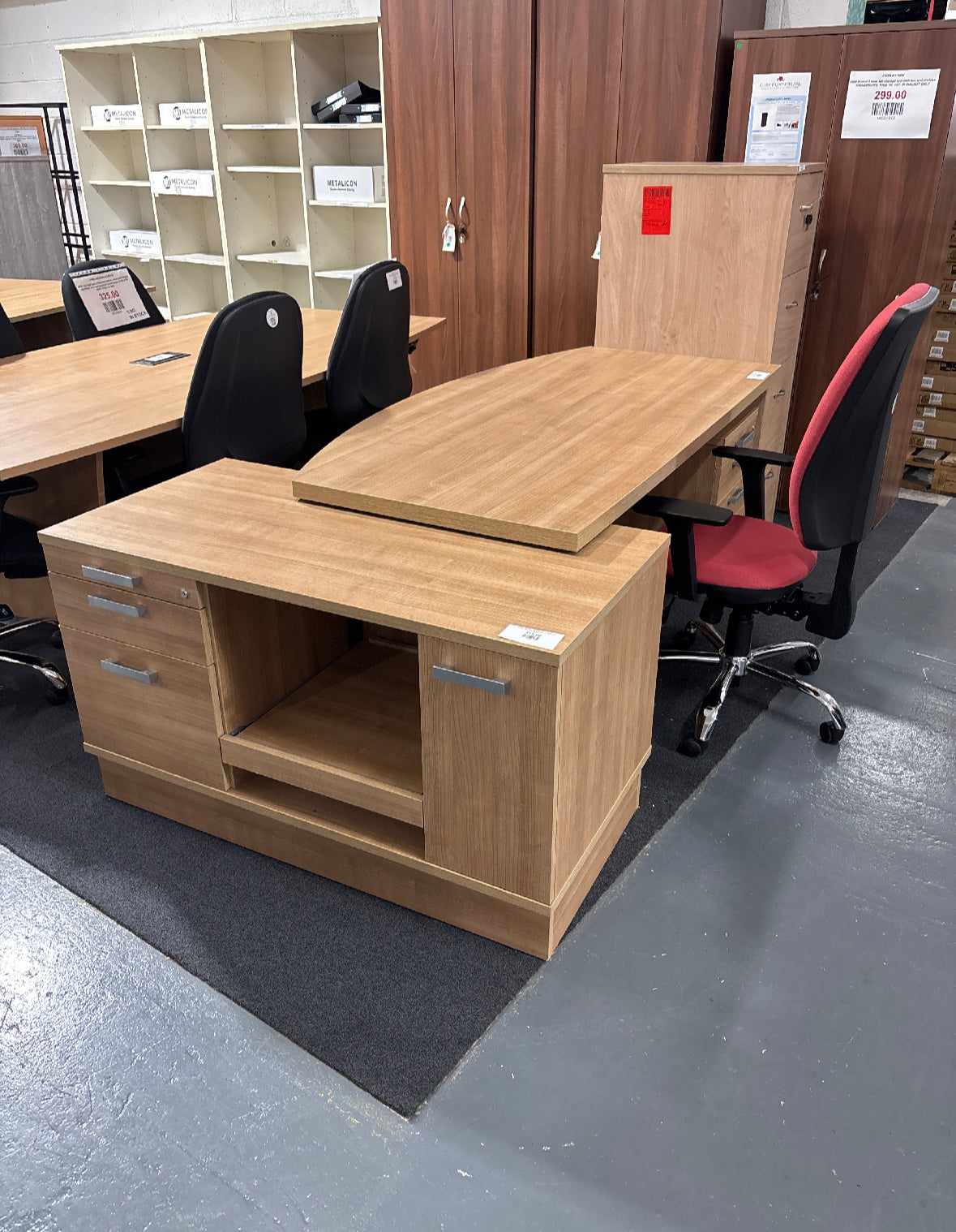 Executive light oak 2 door storage unit