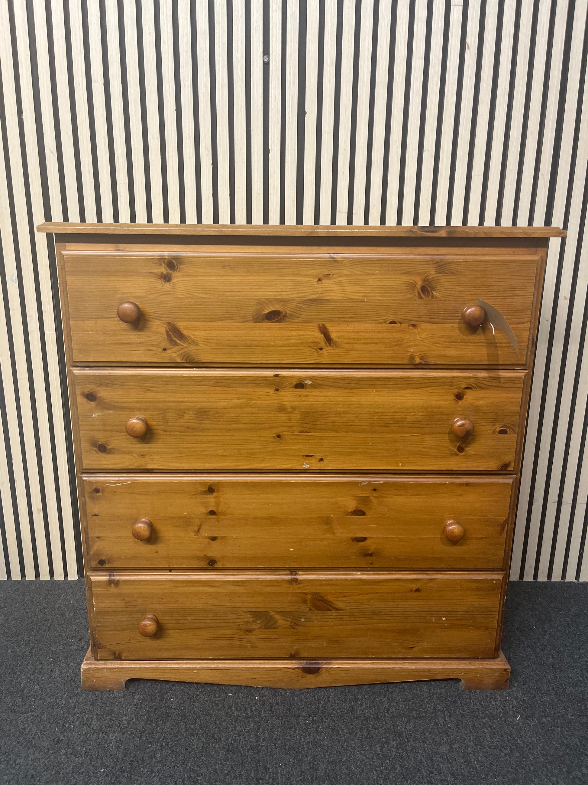 Solid pine tall 4 drawer chest (H 98 x W 93 x D 48 cm)  44282