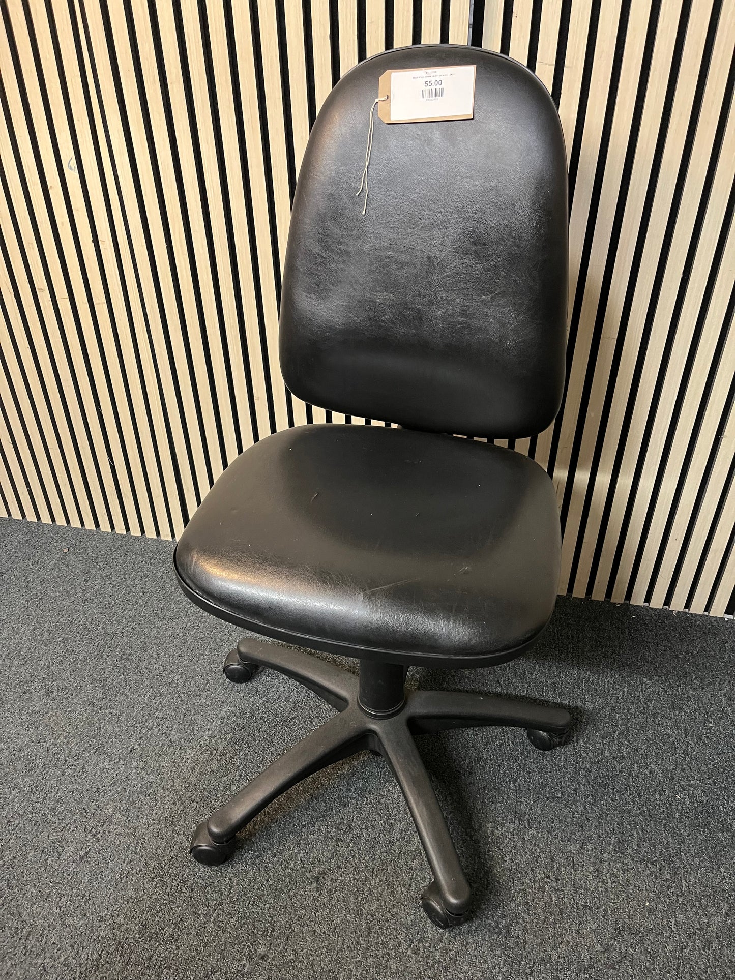 Black Vinyl swivel chair - no arms   3425