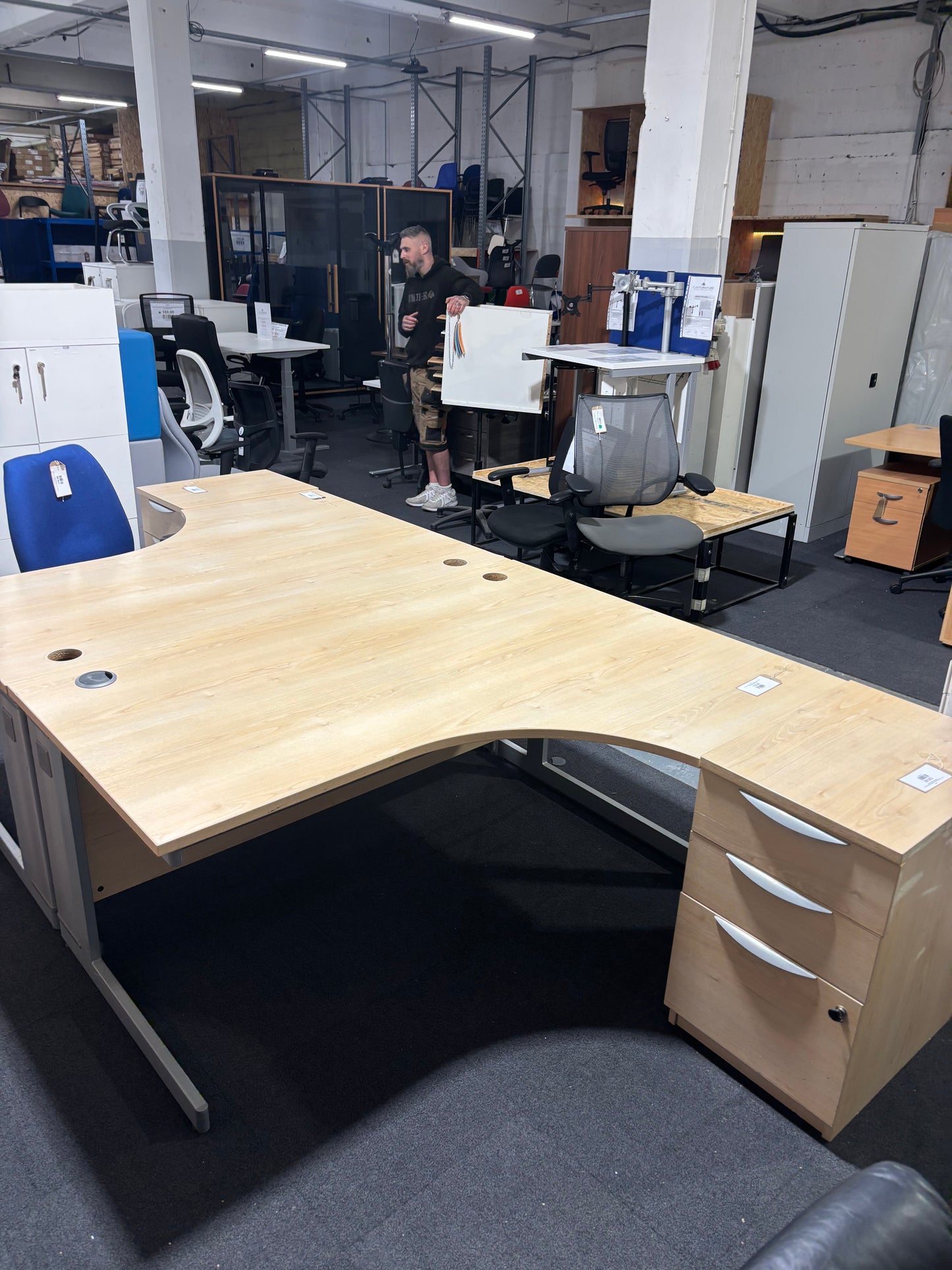 16 x 12 right hand radial in maple colour with matching desk high pedestal drawers