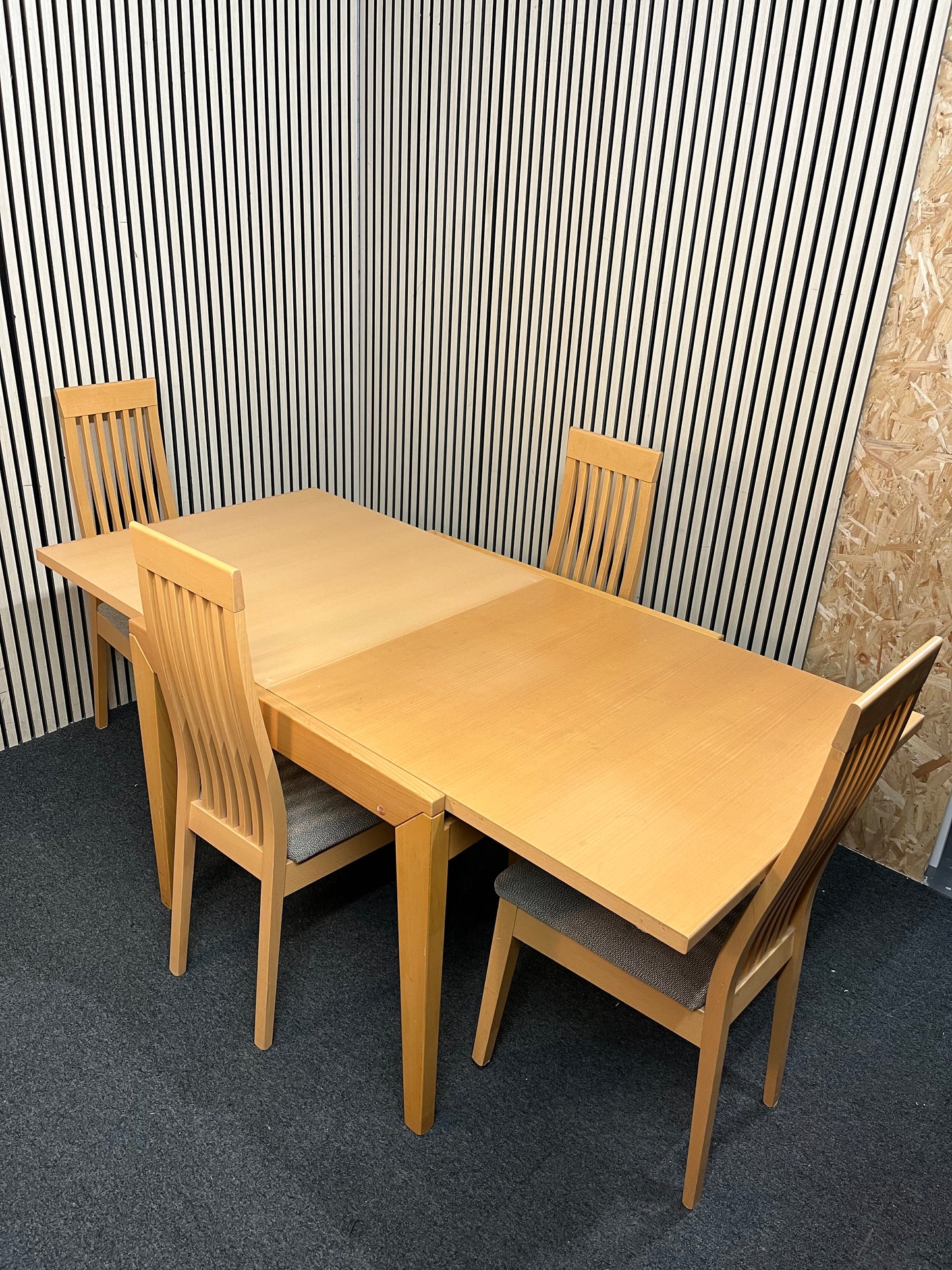 Caligaris Beech square extendable kitchen table (L 90 - 180 x W 90 cm) with 4 no. matching solid wood high back chairs with grey fabric seat cushions  3126