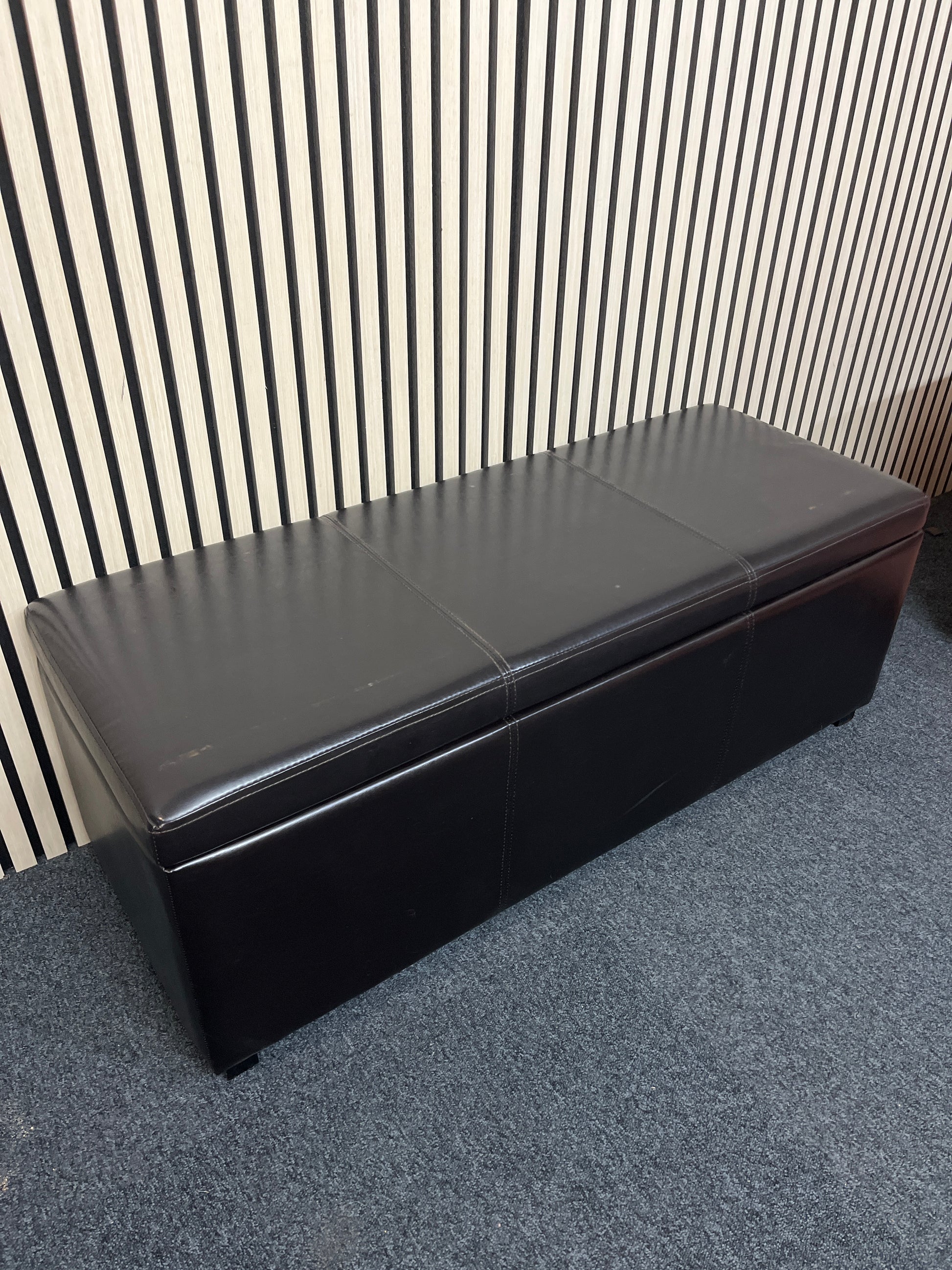 Black PU leatherette blanket box (H 42 x W 113 x D 44 cm)