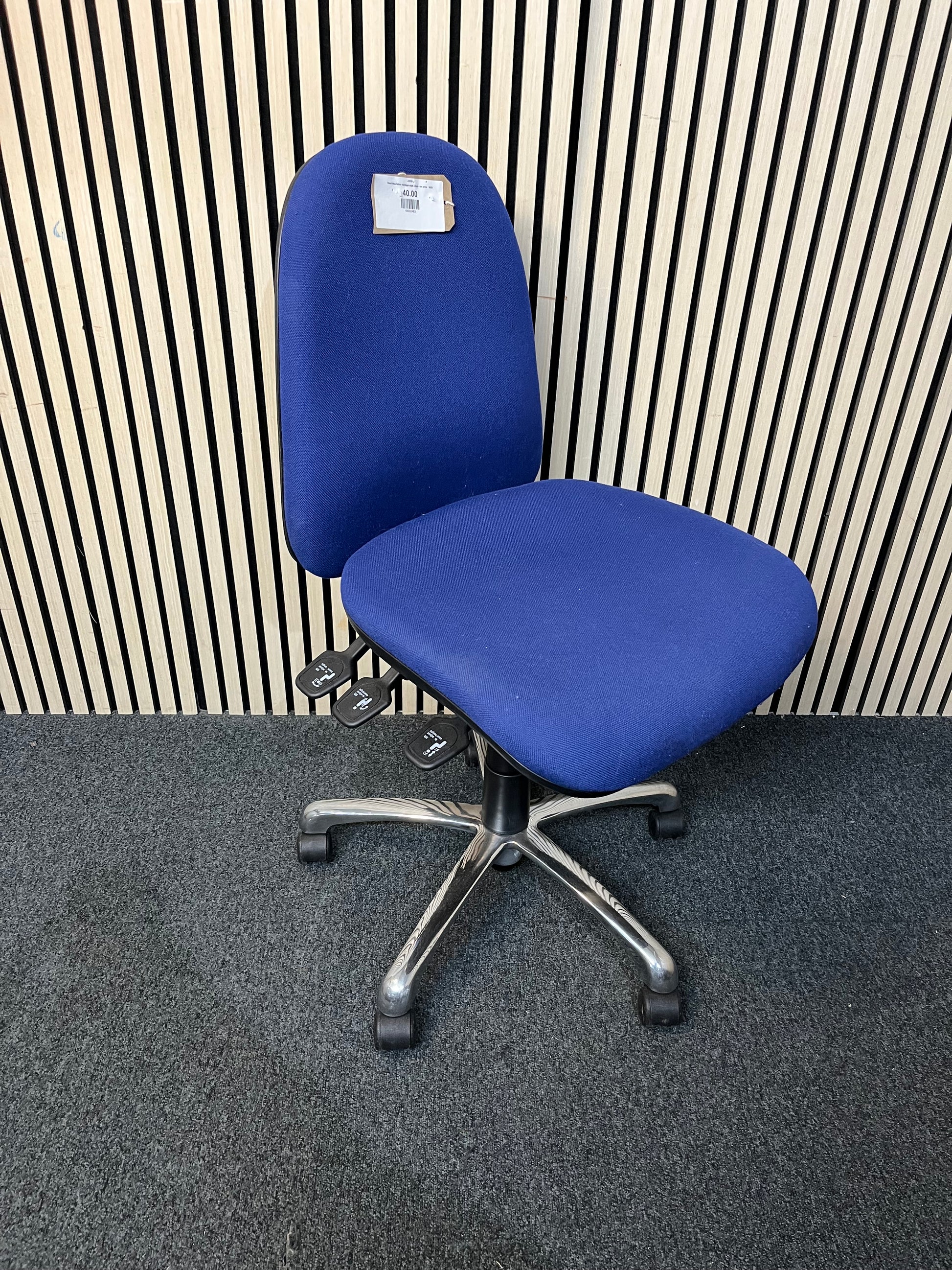 Used blue fabric vantage style chair - no arms   3425