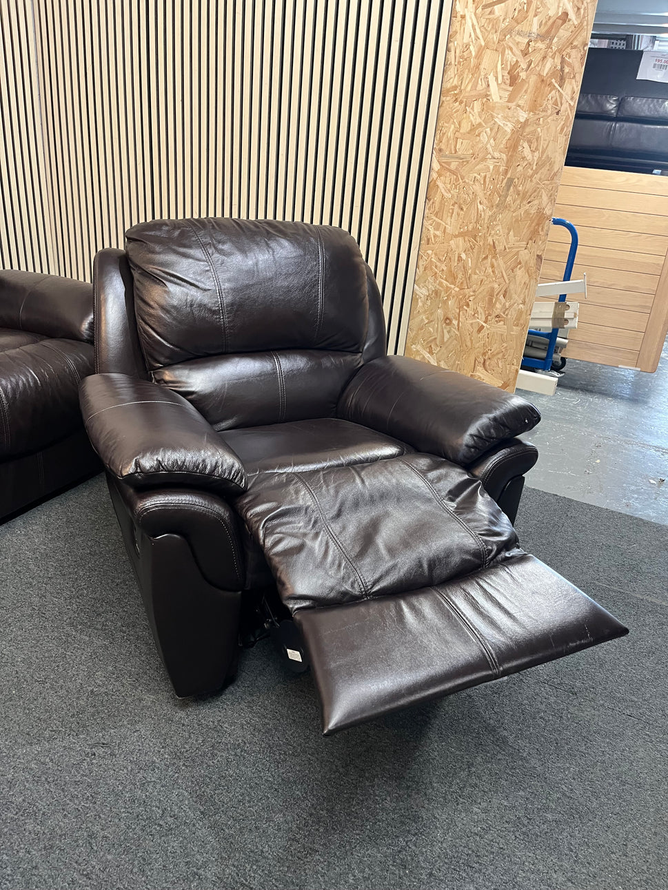 2+1 Brown leather recliner suite 43765