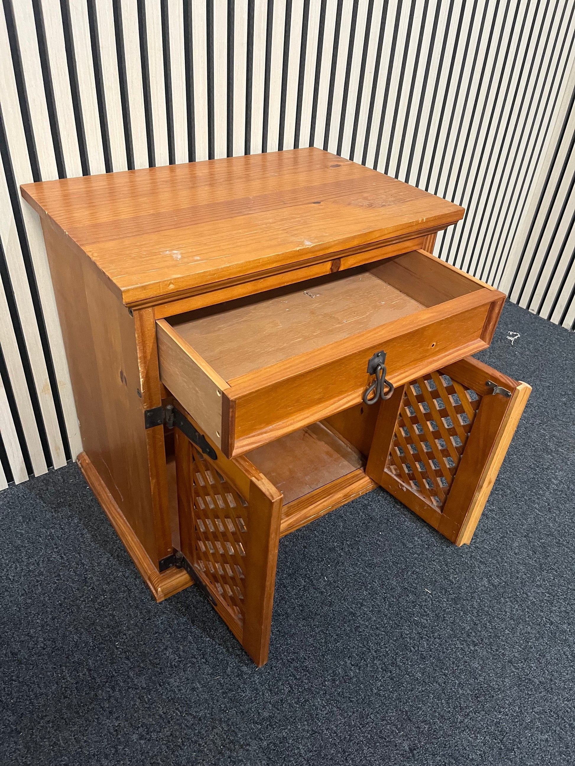 1 drawer 1 door pine lattice bedside locker  3325