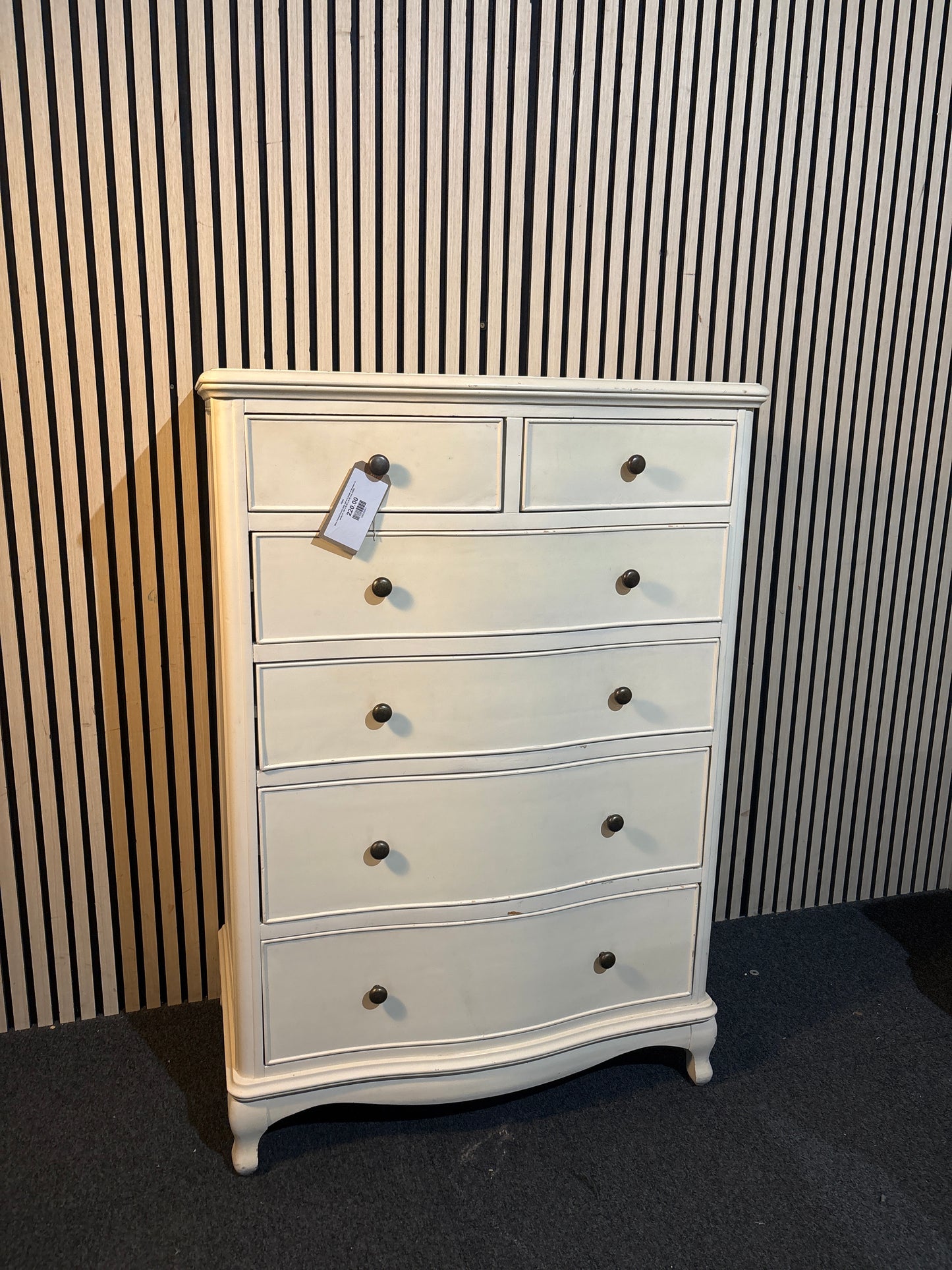Bow fronted french style tall 4+2 chest of drawers in white (H 130 x W 83 x D 50 cm) 43859