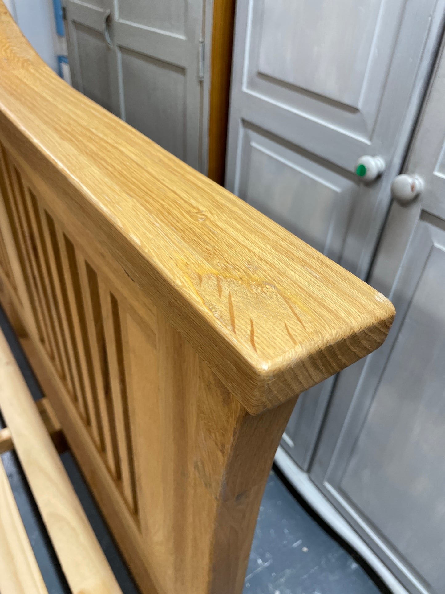 Solid Oak 6ft slatted back bed frame  (SUPERKING)  3126