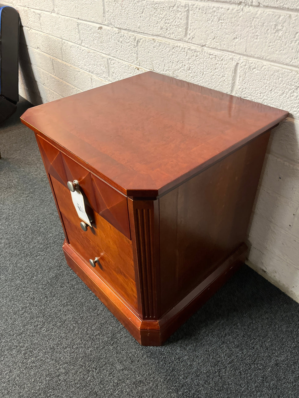 Cherry veneer 3 drawer bedside locker (H 60 x W 52 x D 50 cm) 2225