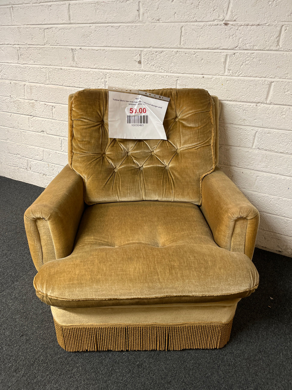 Yellow fabric low armchair with buttoned design and wooden frame 3225