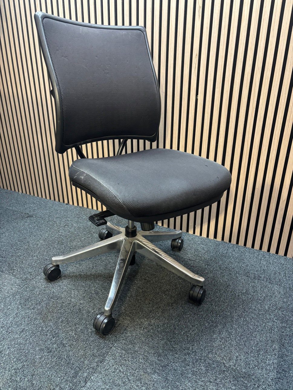 Black fabric mesh back office chair second hand