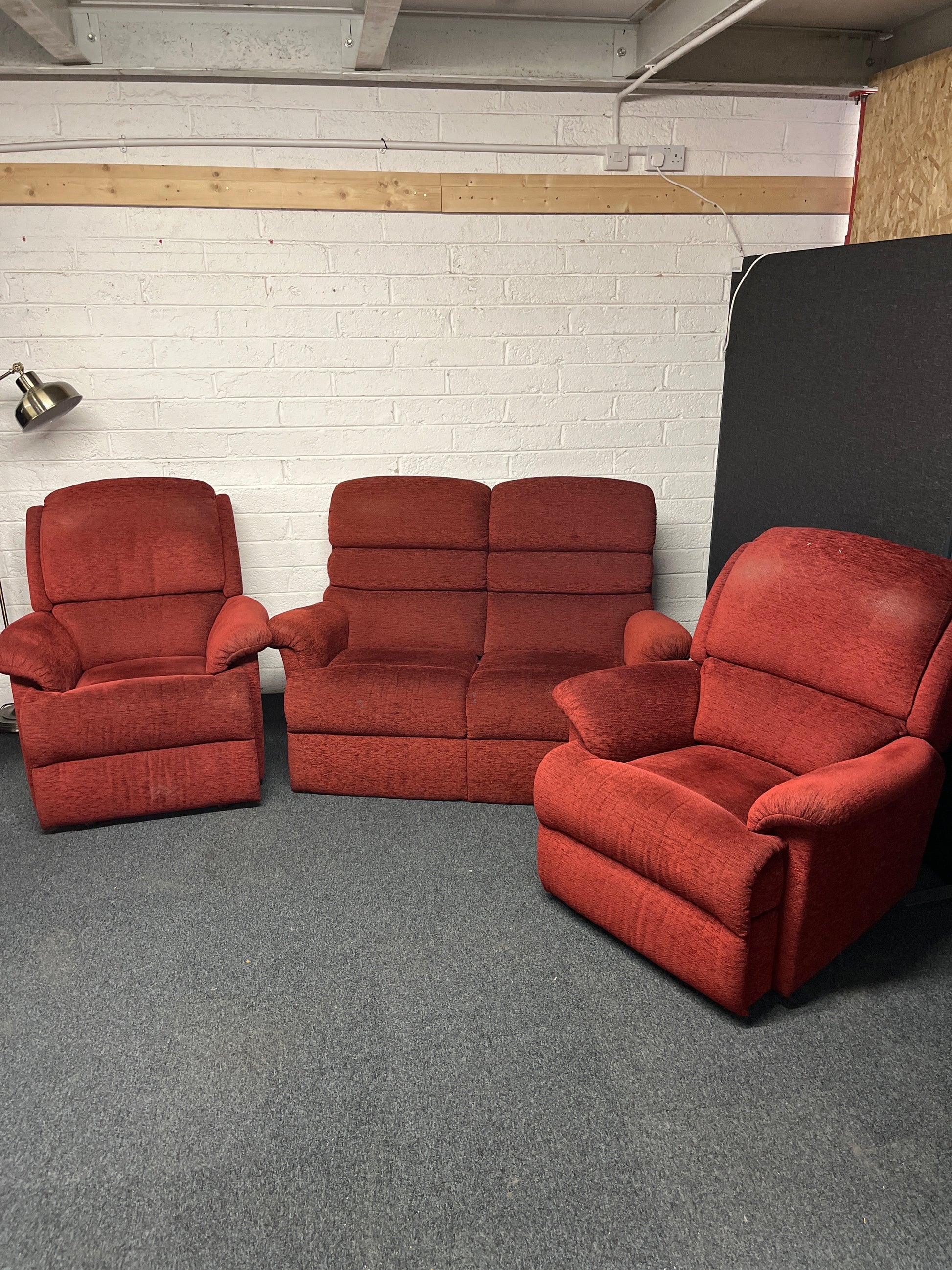 2+1+1 Wine fabric recliner set%A0 1225