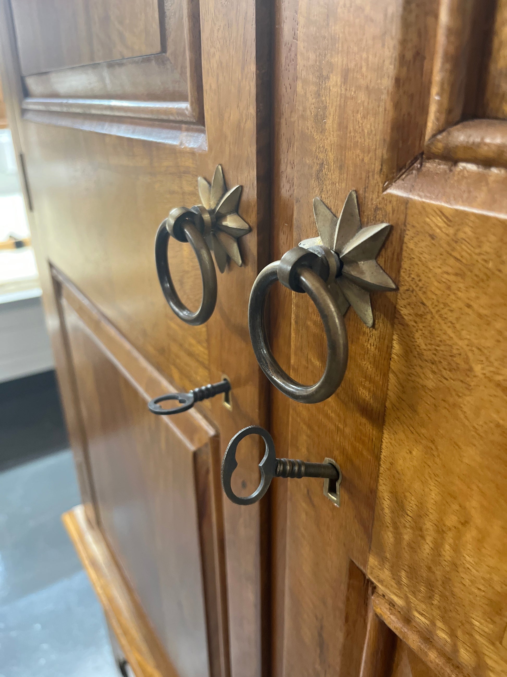 Tall 3 door 6 drawer solid mahogany inalid wardrobe(H 195 x W 175 x D 65 cm).( (PART OF A SET BUT CAN BE SOLD SEPARATELY) 2225