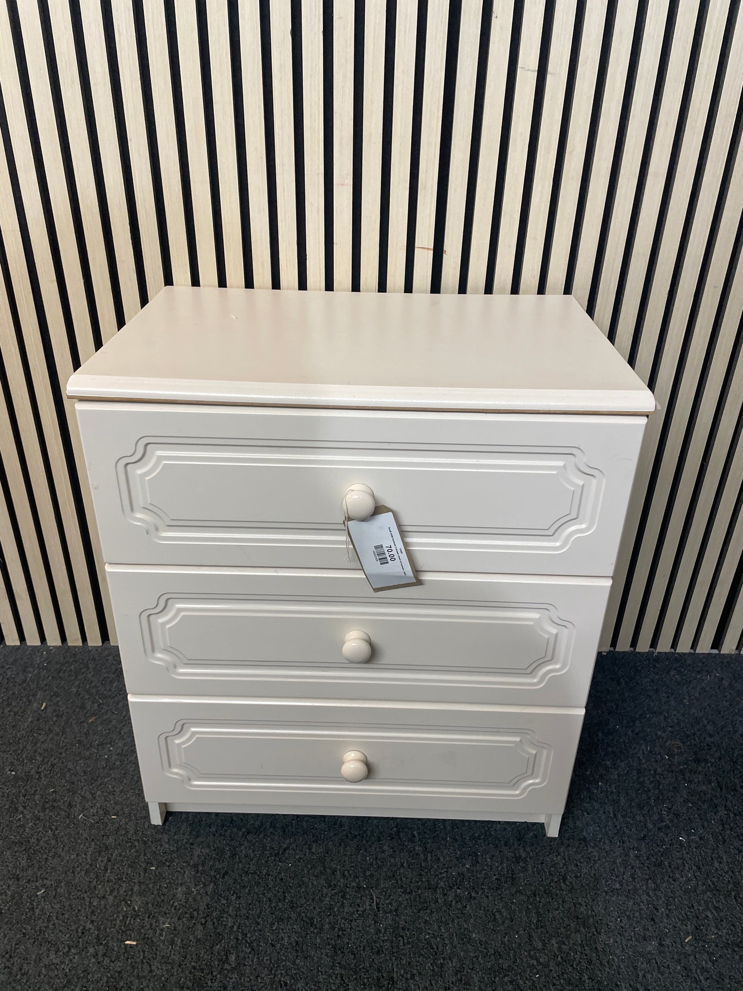 Small white laminate 3 drawer chest of drawers  2425